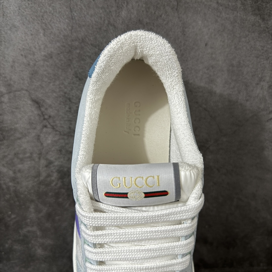 图片[8]-【YS纯原】广奢高端货 Gucci 古驰 Screener 运动休闲系列｜GG 珐琅扣 小脏鞋 ✦ Screener 经典复古做旧风格 ✦ 原版小脏工艺，还原穿旧质感 ✦ GG 珐琅扣色泽一致，细节克制高级 ✦ 原版对照开发，历时三个月打样 ✦ 多处细节升级，整体完成度高 ✦ 高端零售与海淘渠道同源品质 ✦ 鞋面采用意大利进口磨砂头层牛皮 ✦ 鞋舌、鞋带同步原版擦脏工艺 ✦ 后跟哑光丝印烫金字体 ✦ 原版逻辑私模大底 ✦ 无缝细空胶工艺，稳定耐穿 ✦ 日常高频上脚不娇气 ✦ 全套原版外盒及配件 ✦ 同源真丝绸防尘鞋套袋 ✦ 原装雪梨形超软沙绒纸团 尺码：35–45-选品中心