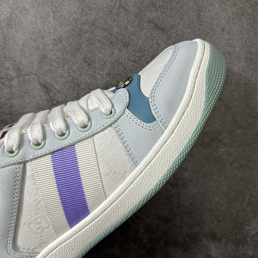 图片[6]-【YS纯原】广奢高端货 Gucci 古驰 Screener 运动休闲系列｜GG 珐琅扣 小脏鞋 ✦ Screener 经典复古做旧风格 ✦ 原版小脏工艺，还原穿旧质感 ✦ GG 珐琅扣色泽一致，细节克制高级 ✦ 原版对照开发，历时三个月打样 ✦ 多处细节升级，整体完成度高 ✦ 高端零售与海淘渠道同源品质 ✦ 鞋面采用意大利进口磨砂头层牛皮 ✦ 鞋舌、鞋带同步原版擦脏工艺 ✦ 后跟哑光丝印烫金字体 ✦ 原版逻辑私模大底 ✦ 无缝细空胶工艺，稳定耐穿 ✦ 日常高频上脚不娇气 ✦ 全套原版外盒及配件 ✦ 同源真丝绸防尘鞋套袋 ✦ 原装雪梨形超软沙绒纸团 尺码：35–45-选品中心