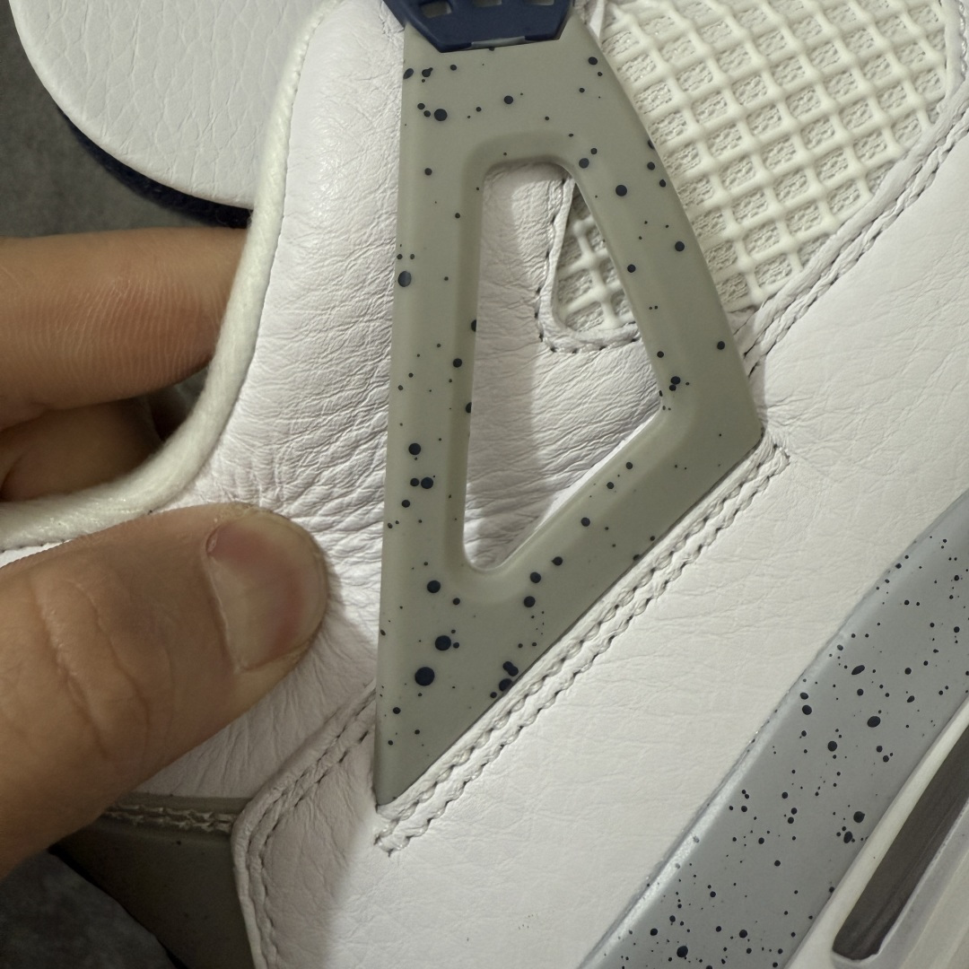 图片[4]-【H11纯原】Air Jordan AJ4 Retro 午夜蓝 DH6927-140 尺码：35.5 36 36.5 37.5 38 38.5 39 40 40.5 41 42 42.5 43 44 45 46 47.5 48.5 #纯原外贸平台特供订单 #全套原纸板楦头开发 #原厂特供材料配套加持 #确保原汁原味 完美呈现版型 #原档数据独家私模大底 #男女鞋同步官方开发至47.5 #原装进口轻量化鞋垫 #进口港宝加持 后跟自然饱满 还原公司包裹性 #鞋面采用原装数据贴合技术 #全方位贴合包裹脚型 #鞋跟部鞋底牵引设计 #提供强大的抓地性能 #更适应不同实战场地路面-选品中心