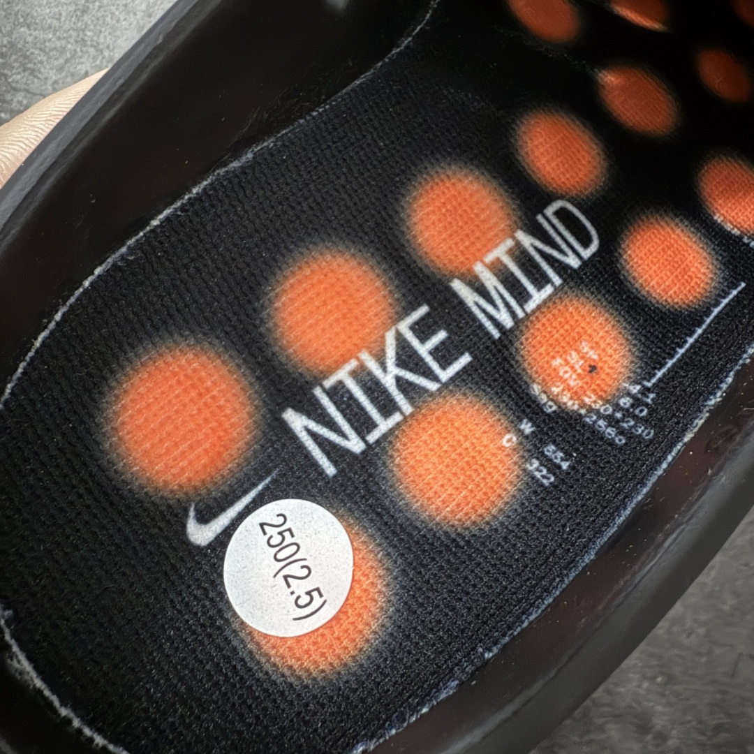 图片[5]-【PK纯原】NK Mind 001 Sail 黑科技足底按摩舒适贴合训练鞋 黑色 HQ4307-001 顶级版本 正确细节 1：1标配组合底 MD软底 渐变雾面大底 超高清洁度 按摩功能效果同步原版 区别市场通货 Mind 001 从神经科学中汲取灵感，打造出一款不仅外观独特，更能为穿着者带来别样感知体验的球鞋，此次新作将继续延续此核心方向。历时十年打磨的 Mind 系列，承载着 Nike 对未来鞋款的愿景呈现。系列中的每双鞋，外底均由 22 个独立泡沫结节构成，旨在模拟赤足般的体验。这些结节N通过与足底感官感受器的相互作用，从而促进人体的自然步态。 尺码：36-47.5=36 37.5 38.5 40 41 42.5 44 45 46 47.5 和官网一样偏小一码-选品中心