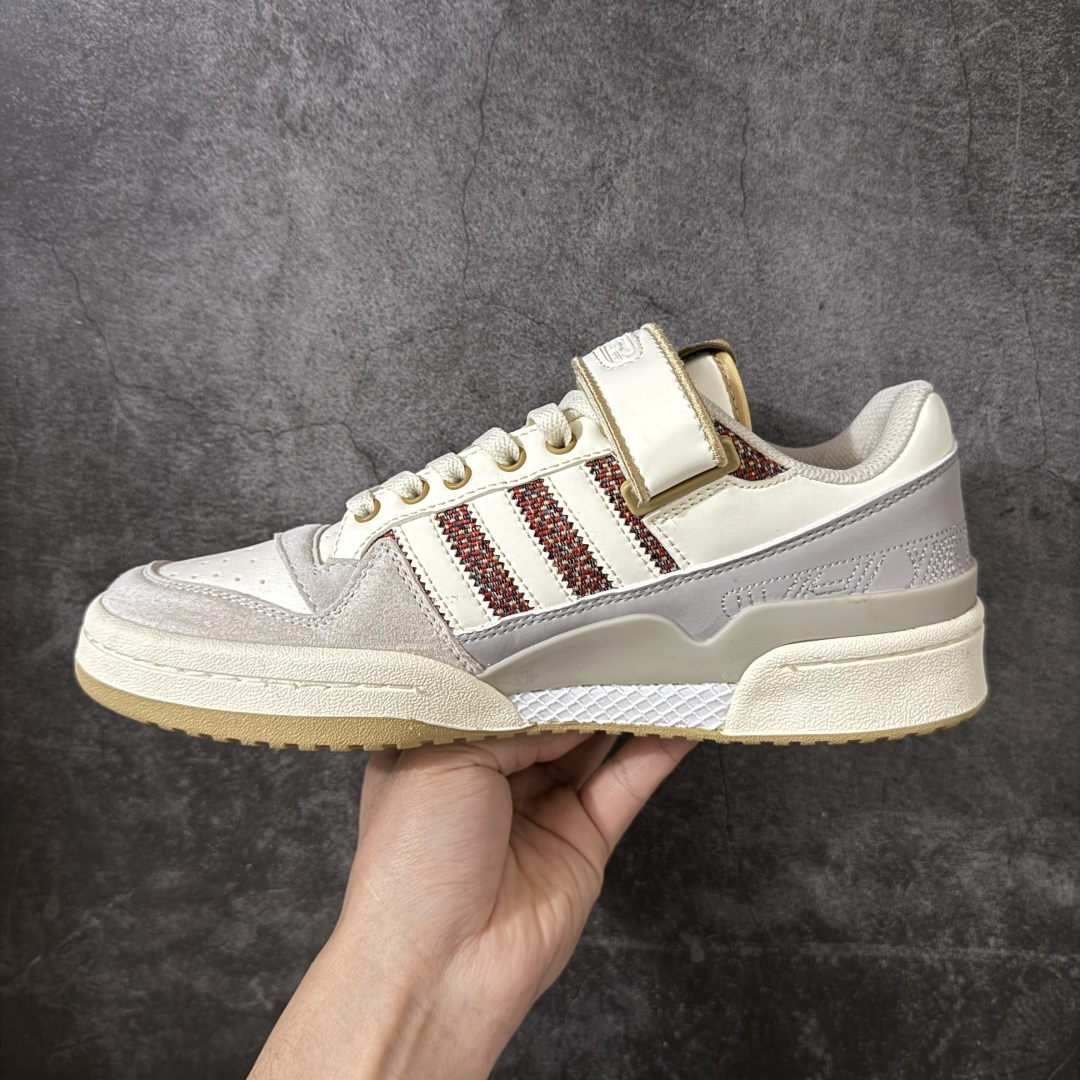 图片[2]-【纯原C版】AD Forum 84 Low OG 低帮百搭潮流休闲运动板鞋 HQ4604 全套原纸板楦头开发 市场最新版 头层皮料加持 以复古篮球鞋的外形为基础 采用皮革拼接 简约百搭 更加贴合舒适 中底内侧网格造型起到点睛之笔 外底橡胶 更显复古 尺码：36 36.5 37.5 38 38.5 39 40 40.5 41 42 42.5 43 44 44.5 45-选品中心