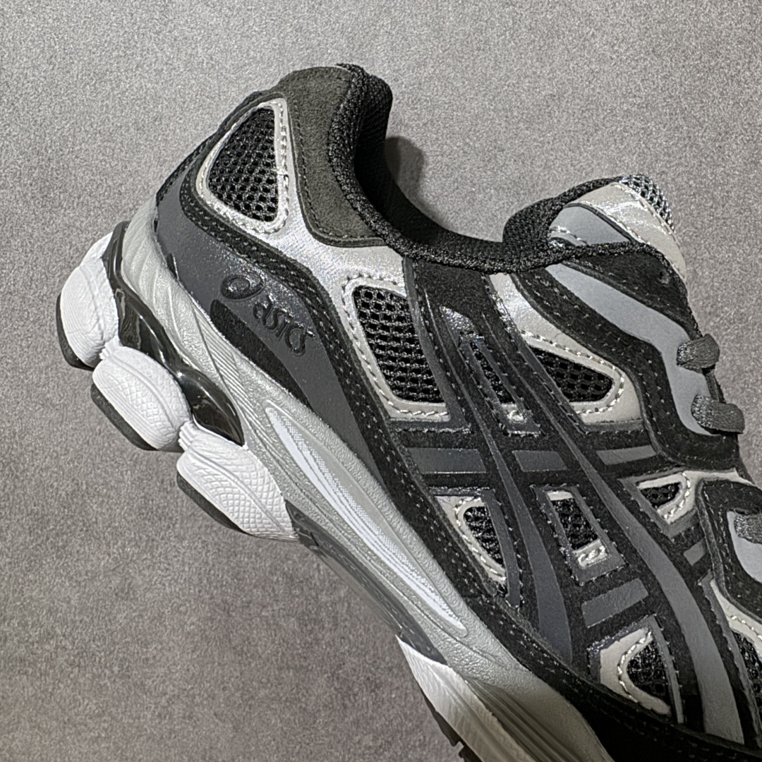 图片[6]-【公司级】Kicki Yang Zhang x Asics Gel-NYC 阿斯克斯 亚瑟士 低帮 黑银色 男女同款 科技未来Y2K户外机能风舒适时尚低邦跑步鞋 Gel-NYC运动鞋因其专业设计而备受追捧；这款鞋子的设计灵感源于经典的Asics系列，综合了Gel-Nimbus3和MC-Plusv系列的优势，鞋面采用复古感满满的皮革与织物共同打造，辅以不规则的线条设计，带来强烈的层次感；中底采用黑色搭配，搭载全掌GEL缓震胶，为穿着者提供柔软舒适的脚感，大底增加抗扭装置和GuidanceL linea重心引导线系统。 货号：1201A789-020（2023.12发售） 尺码：36 37 37.5 38 39 39.5 40 40.5 41.5 42 42.5 43.5 44 44.5 45 46 46.5 47-选品中心