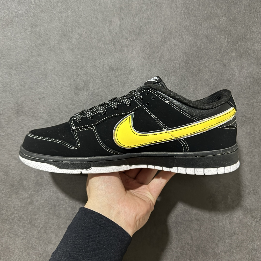 图片[2]-【定制版】Nike Dunk × Fendi 黑黄联名款 | 街头与奢品的碰撞 当经典Dunk Low遇上Fendi的奢潮基因，这双鞋直接把「高级感」焊在脚上！ 黑黄撞色自带吸睛buff，黄色Swoosh搭配Fendi标志性小恶魔眼与双F标识，细节处藏满辨识度；麂皮+皮革拼接材质，质感拉满又耐造，无论是日常出街还是潮流搭配都能轻松hold住，脚感舒适的同时，把「低调奢华」演绎得淋漓尽致，潮人鞋柜必入的联名狠货！ 货号： KK1333-049 尺码： 36 36.5 37.5 38 38.5 39 40 40.5 41 42 42.5 43 44 44.5 45-选品中心