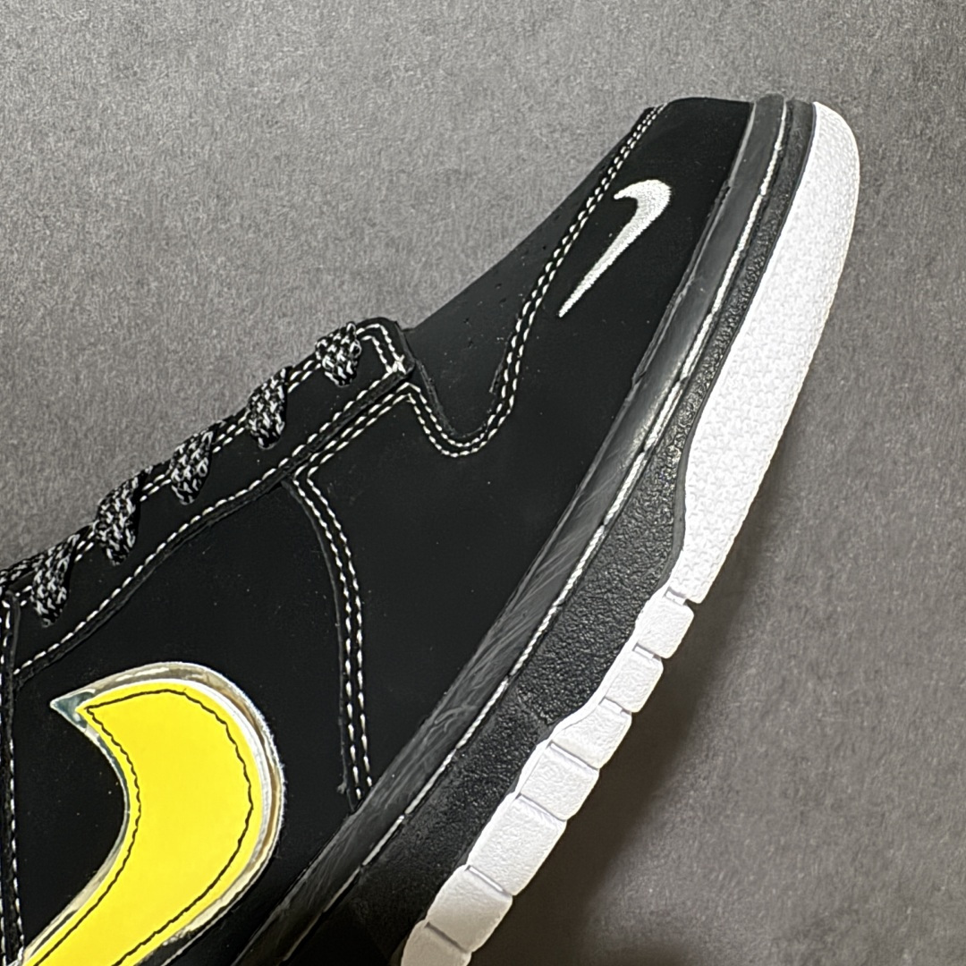 图片[5]-【定制版】Nike Dunk × Fendi 黑黄联名款 | 街头与奢品的碰撞 当经典Dunk Low遇上Fendi的奢潮基因，这双鞋直接把「高级感」焊在脚上！ 黑黄撞色自带吸睛buff，黄色Swoosh搭配Fendi标志性小恶魔眼与双F标识，细节处藏满辨识度；麂皮+皮革拼接材质，质感拉满又耐造，无论是日常出街还是潮流搭配都能轻松hold住，脚感舒适的同时，把「低调奢华」演绎得淋漓尽致，潮人鞋柜必入的联名狠货！ 货号： KK1333-049 尺码： 36 36.5 37.5 38 38.5 39 40 40.5 41 42 42.5 43 44 44.5 45-选品中心