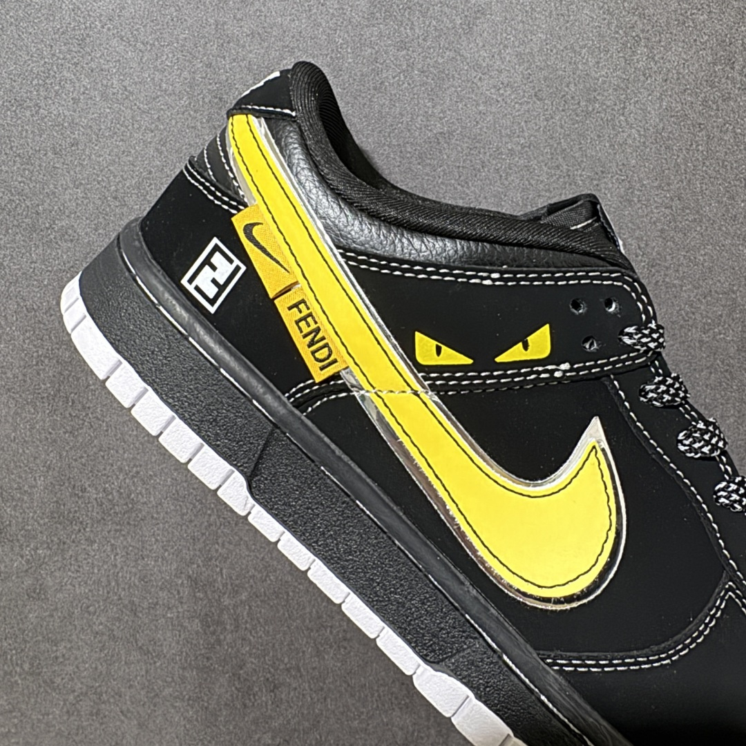图片[6]-【定制版】Nike Dunk × Fendi 黑黄联名款 | 街头与奢品的碰撞 当经典Dunk Low遇上Fendi的奢潮基因，这双鞋直接把「高级感」焊在脚上！ 黑黄撞色自带吸睛buff，黄色Swoosh搭配Fendi标志性小恶魔眼与双F标识，细节处藏满辨识度；麂皮+皮革拼接材质，质感拉满又耐造，无论是日常出街还是潮流搭配都能轻松hold住，脚感舒适的同时，把「低调奢华」演绎得淋漓尽致，潮人鞋柜必入的联名狠货！ 货号： KK1333-049 尺码： 36 36.5 37.5 38 38.5 39 40 40.5 41 42 42.5 43 44 44.5 45-选品中心