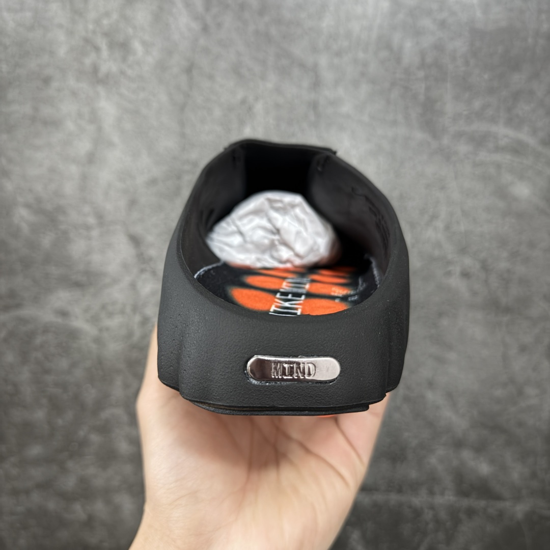 图片[4]-【YH版本】NK Mind 001 Sail 黑科技足底按摩舒适贴合训练鞋 黑色 HQ4307-001 顶级版本 正确细节 1：1标配组合底 MD软底 渐变雾面大底 超高清洁度 按摩功能效果同步原版 区别市场通货 Mind 001 从神经科学中汲取灵感，打造出一款不仅外观独特，更能为穿着者带来别样感知体验的球鞋，此次新作将继续延续此核心方向。历时十年打磨的 Mind 系列，承载着 Nike 对未来鞋款的愿景呈现。系列中的每双鞋，外底均由 22 个独立泡沫结节构成，旨在模拟赤足般的体验。这些结节N通过与足底感官感受器的相互作用，从而促进人体的自然步态。 尺码：36-47.5=36 37.5 38.5 40 41 42.5 44 45 46 47.5 和官网一样偏小一码-选品中心