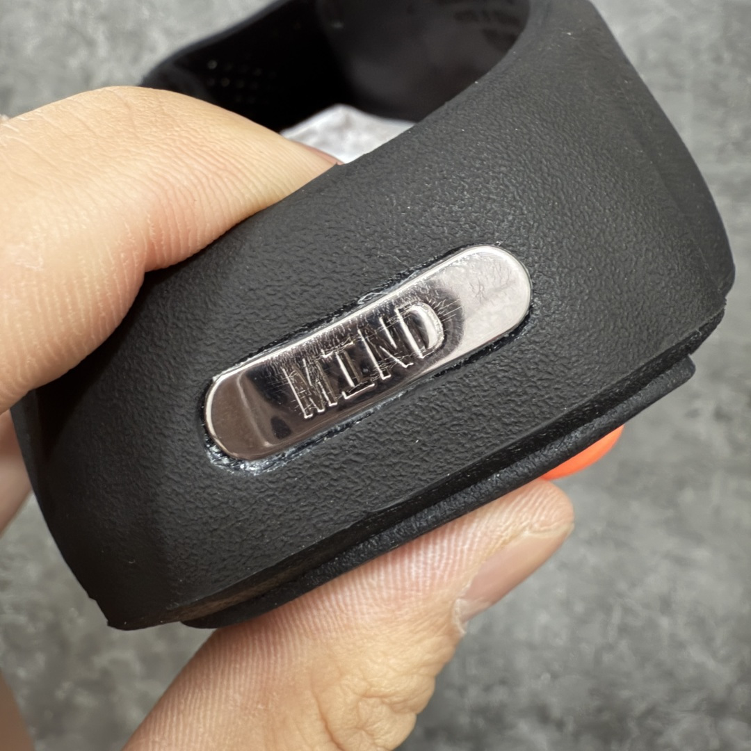 图片[5]-【YH版本】NK Mind 001 Sail 黑科技足底按摩舒适贴合训练鞋 黑色 HQ4307-001 顶级版本 正确细节 1：1标配组合底 MD软底 渐变雾面大底 超高清洁度 按摩功能效果同步原版 区别市场通货 Mind 001 从神经科学中汲取灵感，打造出一款不仅外观独特，更能为穿着者带来别样感知体验的球鞋，此次新作将继续延续此核心方向。历时十年打磨的 Mind 系列，承载着 Nike 对未来鞋款的愿景呈现。系列中的每双鞋，外底均由 22 个独立泡沫结节构成，旨在模拟赤足般的体验。这些结节N通过与足底感官感受器的相互作用，从而促进人体的自然步态。 尺码：36-47.5=36 37.5 38.5 40 41 42.5 44 45 46 47.5 和官网一样偏小一码-选品中心