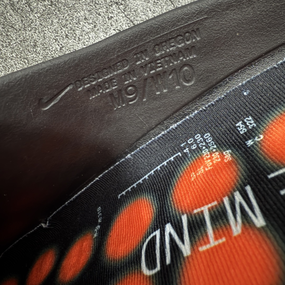 图片[9]-【YH版本】NK Mind 001 Sail 黑科技足底按摩舒适贴合训练鞋 黑色 HQ4307-001 顶级版本 正确细节 1：1标配组合底 MD软底 渐变雾面大底 超高清洁度 按摩功能效果同步原版 区别市场通货 Mind 001 从神经科学中汲取灵感，打造出一款不仅外观独特，更能为穿着者带来别样感知体验的球鞋，此次新作将继续延续此核心方向。历时十年打磨的 Mind 系列，承载着 Nike 对未来鞋款的愿景呈现。系列中的每双鞋，外底均由 22 个独立泡沫结节构成，旨在模拟赤足般的体验。这些结节N通过与足底感官感受器的相互作用，从而促进人体的自然步态。 尺码：36-47.5=36 37.5 38.5 40 41 42.5 44 45 46 47.5 和官网一样偏小一码-选品中心