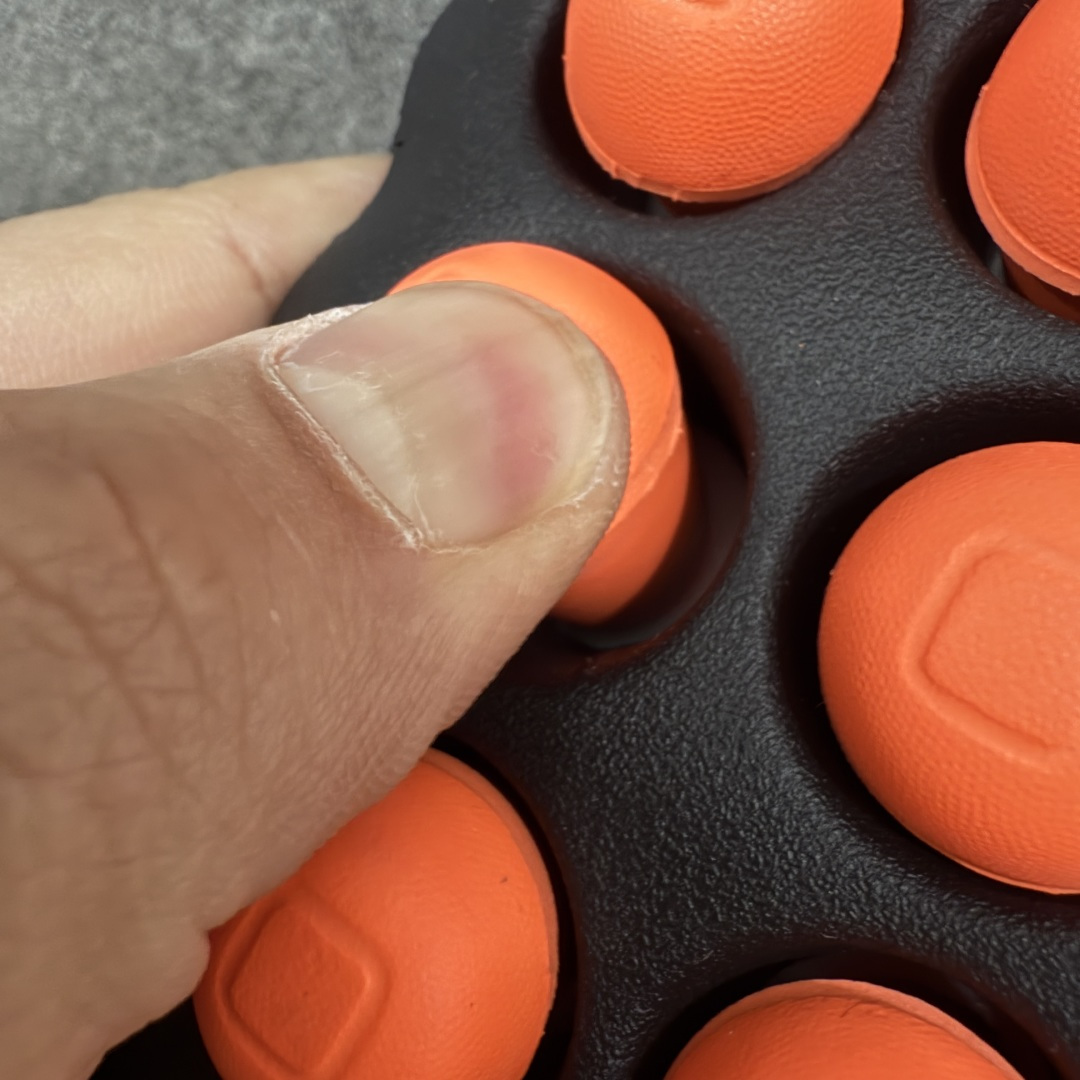 图片[12]-【YH版本】NK Mind 001 Sail 黑科技足底按摩舒适贴合训练鞋 黑色 HQ4307-001 顶级版本 正确细节 1：1标配组合底 MD软底 渐变雾面大底 超高清洁度 按摩功能效果同步原版 区别市场通货 Mind 001 从神经科学中汲取灵感，打造出一款不仅外观独特，更能为穿着者带来别样感知体验的球鞋，此次新作将继续延续此核心方向。历时十年打磨的 Mind 系列，承载着 Nike 对未来鞋款的愿景呈现。系列中的每双鞋，外底均由 22 个独立泡沫结节构成，旨在模拟赤足般的体验。这些结节N通过与足底感官感受器的相互作用，从而促进人体的自然步态。 尺码：36-47.5=36 37.5 38.5 40 41 42.5 44 45 46 47.5 和官网一样偏小一码-选品中心