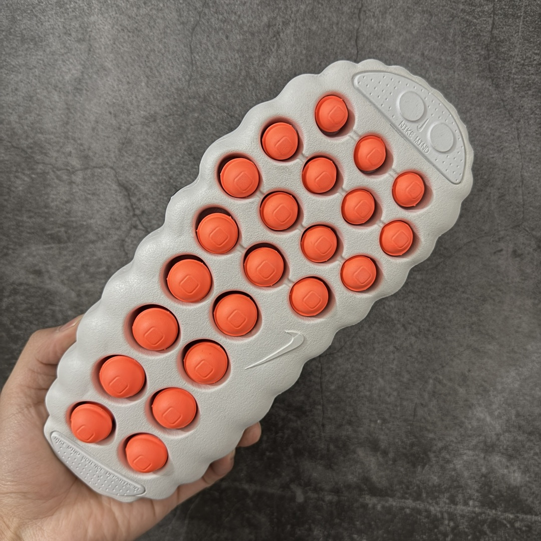 图片[9]-【PK纯原】NK Mind 001 Sail 黑科技足底按摩舒适贴合训练鞋 红色HQ4307-003 顶级版本 正确细节 1：1标配组合底 MD软底 渐变雾面大底 超高清洁度 按摩功能效果同步原版 区别市场通货 Mind 001 从神经科学中汲取灵感，打造出一款不仅外观独特，更能为穿着者带来别样感知体验的球鞋，此次新作将继续延续此核心方向。历时十年打磨的 Mind 系列，承载着 Nike 对未来鞋款的愿景呈现。系列中的每双鞋，外底均由 22 个独立泡沫结节构成，旨在模拟赤足般的体验。这些结节N通过与足底感官感受器的相互作用，从而促进人体的自然步态。 尺码：36-47.5=36 37.5 38.5 40 41 42.5 44 45 46 47.5 和官网一样偏小一码-选品中心