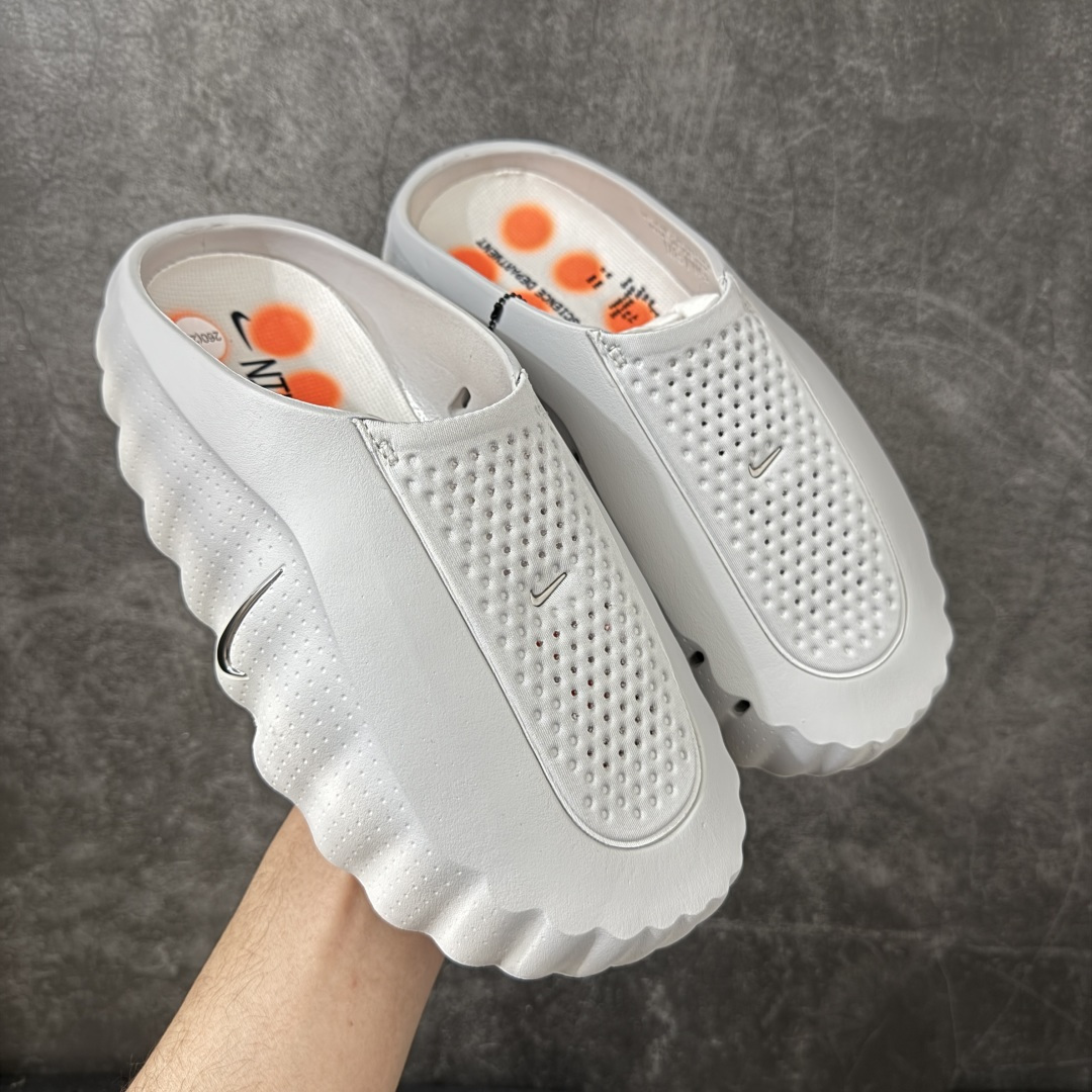 【PK纯原】NK Mind 001 Sail 黑科技足底按摩舒适贴合训练鞋 红色HQ4307-003 顶级版本 正确细节 1：1标配组合底 MD软底 渐变雾面大底 超高清洁度 按摩功能效果同步原版 区别市场通货 Mind 001 从神经科学中汲取灵感，打造出一款不仅外观独特，更能为穿着者带来别样感知体验的球鞋，此次新作将继续延续此核心方向。历时十年打磨的 Mind 系列，承载着 Nike 对未来鞋款的愿景呈现。系列中的每双鞋，外底均由 22 个独立泡沫结节构成，旨在模拟赤足般的体验。这些结节N通过与足底感官感受器的相互作用，从而促进人体的自然步态。 尺码：36-47.5=36 37.5 38.5 40 41 42.5 44 45 46 47.5 和官网一样偏小一码-选品中心