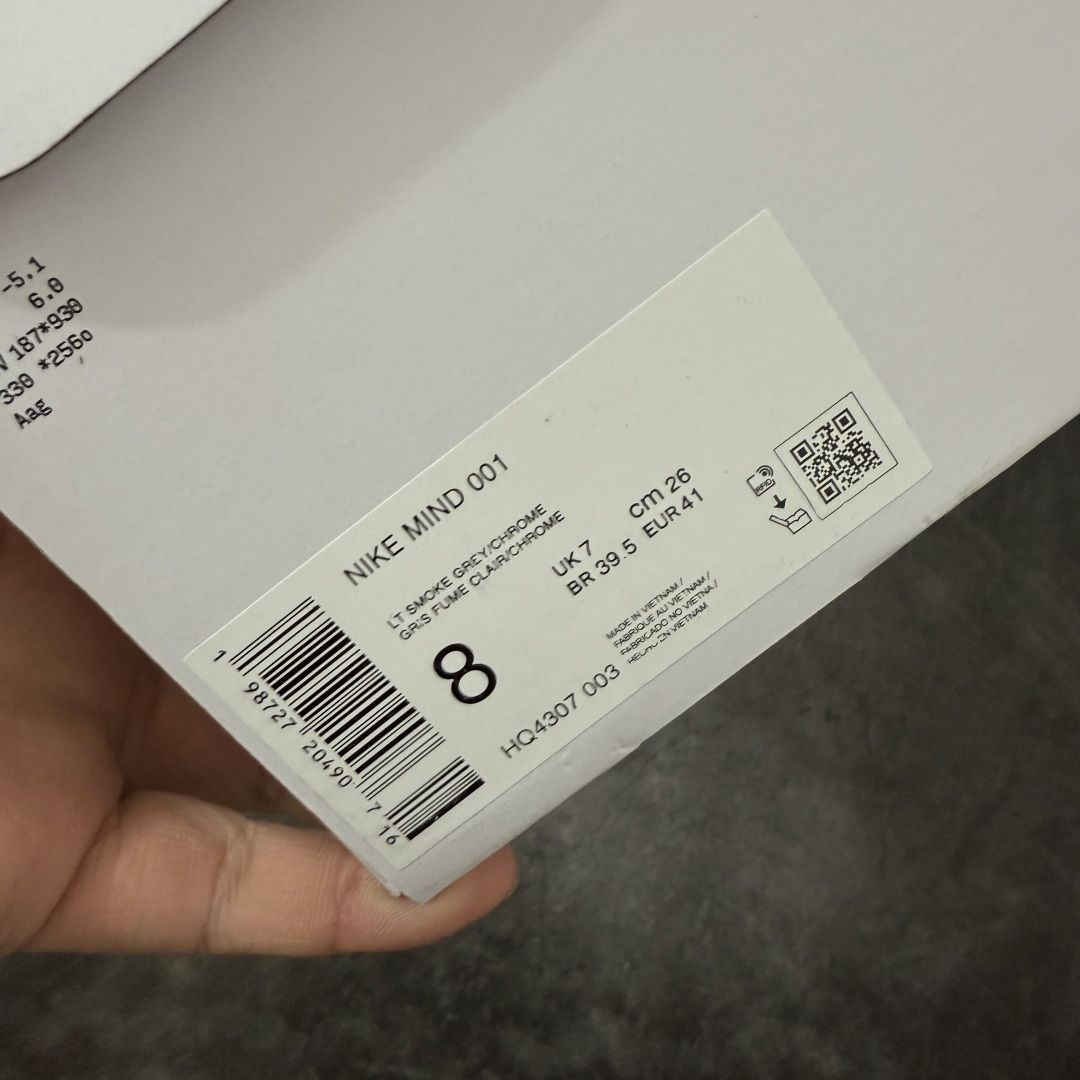 图片[12]-【PK纯原】NK Mind 001 Sail 黑科技足底按摩舒适贴合训练鞋 红色HQ4307-003 顶级版本 正确细节 1：1标配组合底 MD软底 渐变雾面大底 超高清洁度 按摩功能效果同步原版 区别市场通货 Mind 001 从神经科学中汲取灵感，打造出一款不仅外观独特，更能为穿着者带来别样感知体验的球鞋，此次新作将继续延续此核心方向。历时十年打磨的 Mind 系列，承载着 Nike 对未来鞋款的愿景呈现。系列中的每双鞋，外底均由 22 个独立泡沫结节构成，旨在模拟赤足般的体验。这些结节N通过与足底感官感受器的相互作用，从而促进人体的自然步态。 尺码：36-47.5=36 37.5 38.5 40 41 42.5 44 45 46 47.5 和官网一样偏小一码-选品中心