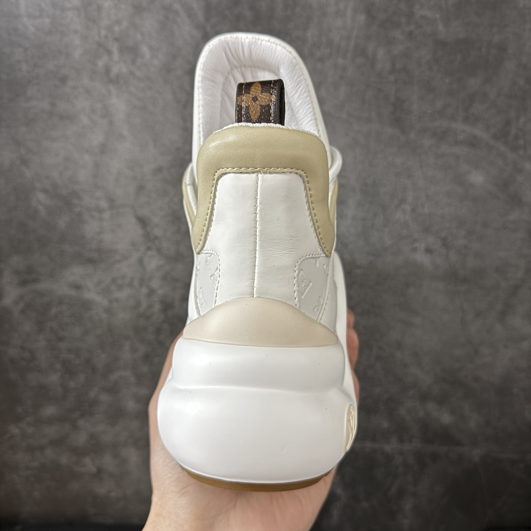 图片[4]-【YS纯原】广奢高端货Louis Vuitton 路易威登LV Archlight Sneakers系列 真皮拼色弓型拱桥底运动鞋 INS炸款 · 米兰走秀风 高奢质感 ✦ 高奢品牌走秀款 · 复古老爹＋舞蹈弓型轮廓 ✦ 升级原装5D礼盒＋全套原装配件 ✦ 支持NFC感应 · 直接跳转官网 ✦ 头层小牛皮革饰片 · 细节干净利落 ✦ 原厂网面＋真皮拼接 · 透气不闷脚 ✦ 独立开发 TPU回弹中底 · 轻量缓震 ✦ 组合 TPR耐磨大底 · 抓地稳、耐穿强 ✦ 超软皮内里＋柔软脚垫 · 上脚一秒舒适 尺码：35-39-选品中心