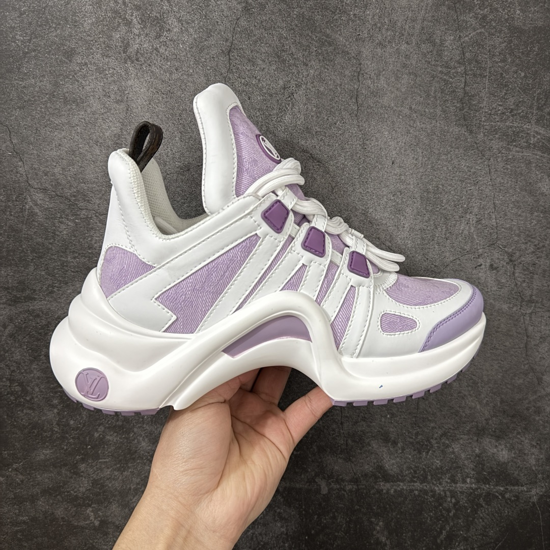 【YS纯原】广奢高端货Louis Vuitton 路易威登LV Archlight Sneakers系列 真皮拼色弓型拱桥底运动鞋 INS炸款 · 米兰走秀风 高奢质感 ✦ 高奢品牌走秀款 · 复古老爹＋舞蹈弓型轮廓 ✦ 升级原装5D礼盒＋全套原装配件 ✦ 支持NFC感应 · 直接跳转官网 ✦ 头层小牛皮革饰片 · 细节干净利落 ✦ 原厂网面＋真皮拼接 · 透气不闷脚 ✦ 独立开发 TPU回弹中底 · 轻量缓震 ✦ 组合 TPR耐磨大底 · 抓地稳、耐穿强 ✦ 超软皮内里＋柔软脚垫 · 上脚一秒舒适 尺码：35-39-选品中心