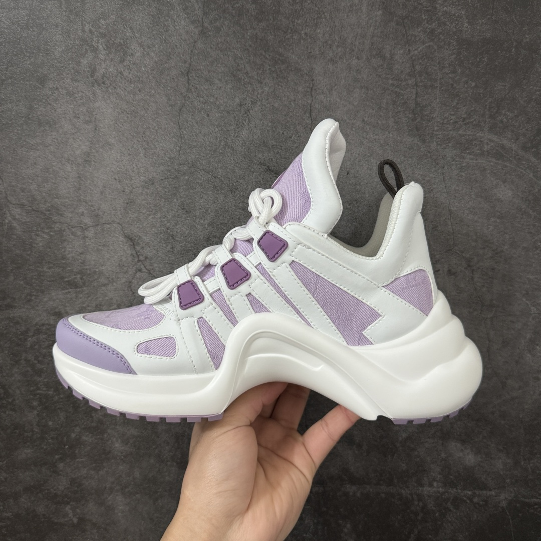图片[2]-【YS纯原】广奢高端货Louis Vuitton 路易威登LV Archlight Sneakers系列 真皮拼色弓型拱桥底运动鞋 INS炸款 · 米兰走秀风 高奢质感 ✦ 高奢品牌走秀款 · 复古老爹＋舞蹈弓型轮廓 ✦ 升级原装5D礼盒＋全套原装配件 ✦ 支持NFC感应 · 直接跳转官网 ✦ 头层小牛皮革饰片 · 细节干净利落 ✦ 原厂网面＋真皮拼接 · 透气不闷脚 ✦ 独立开发 TPU回弹中底 · 轻量缓震 ✦ 组合 TPR耐磨大底 · 抓地稳、耐穿强 ✦ 超软皮内里＋柔软脚垫 · 上脚一秒舒适 尺码：35-39-选品中心