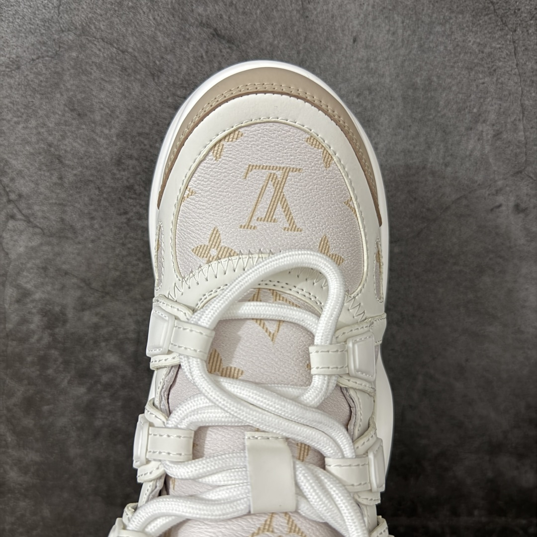 图片[5]-【YS纯原】广奢高端货Louis Vuitton 路易威登LV Archlight Sneakers系列 真皮拼色弓型拱桥底运动鞋 INS炸款 · 米兰走秀风 高奢质感 ✦ 高奢品牌走秀款 · 复古老爹＋舞蹈弓型轮廓 ✦ 升级原装5D礼盒＋全套原装配件 ✦ 支持NFC感应 · 直接跳转官网 ✦ 头层小牛皮革饰片 · 细节干净利落 ✦ 原厂网面＋真皮拼接 · 透气不闷脚 ✦ 独立开发 TPU回弹中底 · 轻量缓震 ✦ 组合 TPR耐磨大底 · 抓地稳、耐穿强 ✦ 超软皮内里＋柔软脚垫 · 上脚一秒舒适 尺码：35-39-选品中心