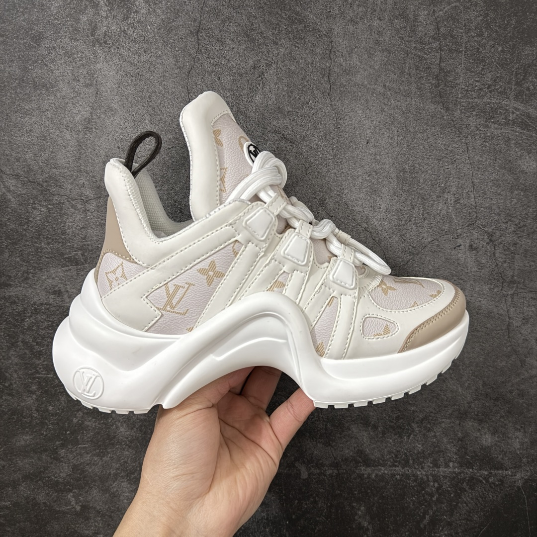 【YS纯原】广奢高端货Louis Vuitton 路易威登LV Archlight Sneakers系列 真皮拼色弓型拱桥底运动鞋 INS炸款 · 米兰走秀风 高奢质感 ✦ 高奢品牌走秀款 · 复古老爹＋舞蹈弓型轮廓 ✦ 升级原装5D礼盒＋全套原装配件 ✦ 支持NFC感应 · 直接跳转官网 ✦ 头层小牛皮革饰片 · 细节干净利落 ✦ 原厂网面＋真皮拼接 · 透气不闷脚 ✦ 独立开发 TPU回弹中底 · 轻量缓震 ✦ 组合 TPR耐磨大底 · 抓地稳、耐穿强 ✦ 超软皮内里＋柔软脚垫 · 上脚一秒舒适 尺码：35-39-选品中心