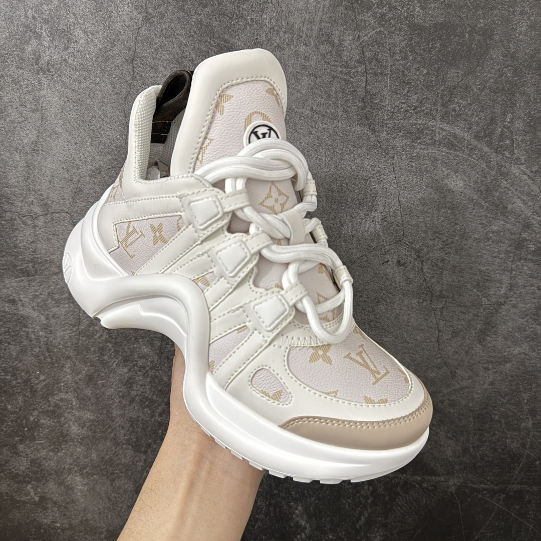 图片[3]-【YS纯原】广奢高端货Louis Vuitton 路易威登LV Archlight Sneakers系列 真皮拼色弓型拱桥底运动鞋 INS炸款 · 米兰走秀风 高奢质感 ✦ 高奢品牌走秀款 · 复古老爹＋舞蹈弓型轮廓 ✦ 升级原装5D礼盒＋全套原装配件 ✦ 支持NFC感应 · 直接跳转官网 ✦ 头层小牛皮革饰片 · 细节干净利落 ✦ 原厂网面＋真皮拼接 · 透气不闷脚 ✦ 独立开发 TPU回弹中底 · 轻量缓震 ✦ 组合 TPR耐磨大底 · 抓地稳、耐穿强 ✦ 超软皮内里＋柔软脚垫 · 上脚一秒舒适 尺码：35-39-选品中心