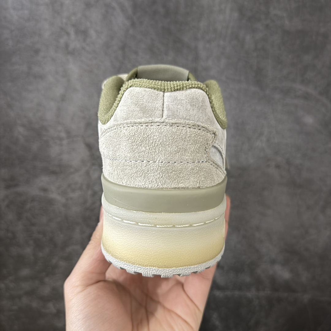 图片[4]-【纯原C版】AD Forum 84 Low OG 低帮百搭潮流休闲运动板鞋 JQ9144 全套原纸板楦头开发 市场最新版 头层皮料加持 以复古篮球鞋的外形为基础 采用皮革拼接 简约百搭 更加贴合舒适 中底内侧网格造型起到点睛之笔 外底橡胶 更显复古 尺码：36 36.5 37.5 38 38.5 39 40 40.5 41 42 42.5 43 44 44.5 45-选品中心