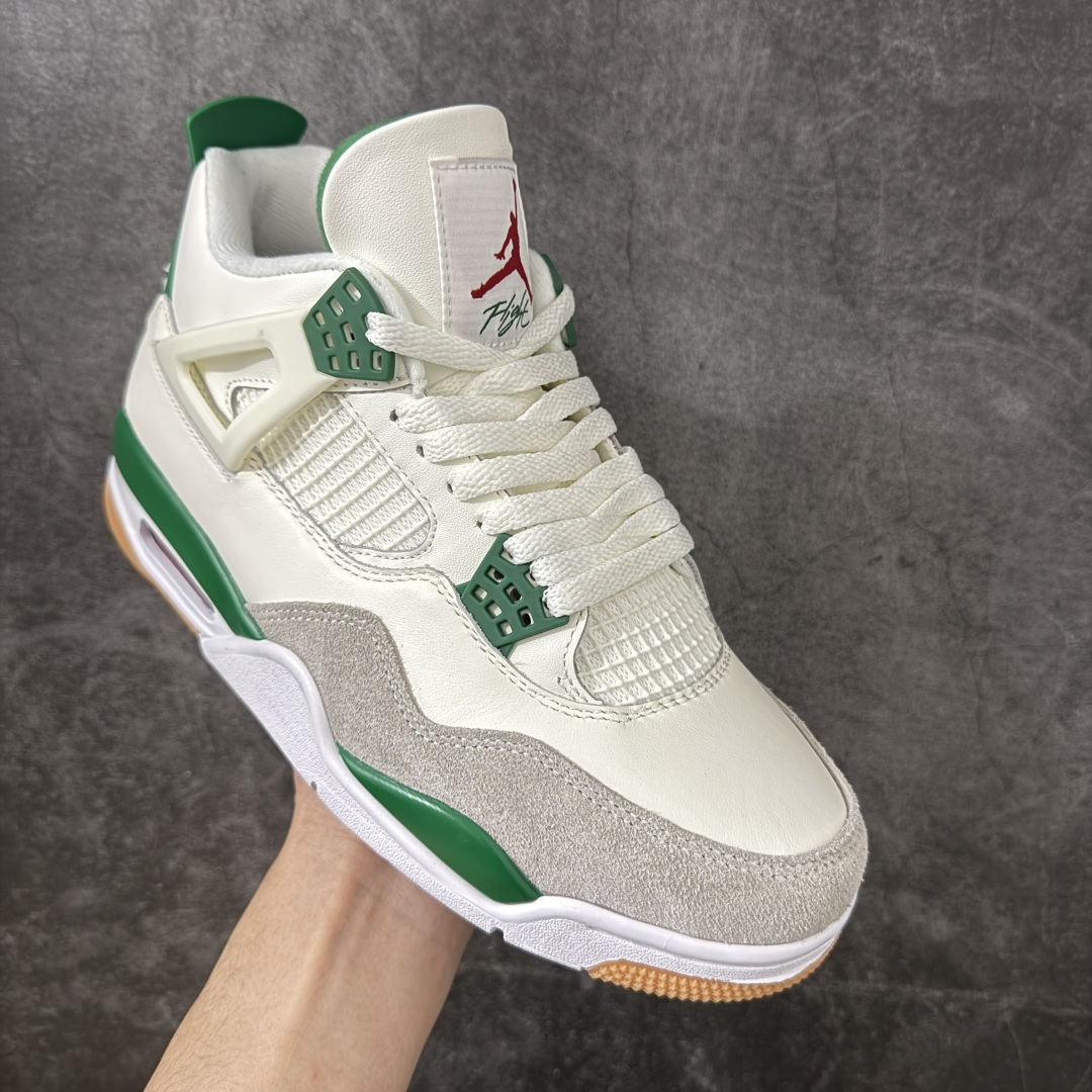 图片[3]-【H11纯原】SB x Air Jordan AJ4 Retro 白绿联名 DR5415-103 尺码：35.5 36 36.5 37.5 38 38.5 39 40 40.5 41 42 42.5 43 44 45 46 47.5 48.5 #纯原外贸平台特供订单 #全套原纸板楦头开发 #原厂特供材料配套加持 #确保原汁原味 完美呈现版型 #原档数据独家私模大底 #男女鞋同步官方开发至47.5 #原装进口轻量化鞋垫 #进口港宝加持 后跟自然饱满 还原公司包裹性 #鞋面采用原装数据贴合技术 #全方位贴合包裹脚型 #鞋跟部鞋底牵引设计 #提供强大的抓地性能 #更适应不同实战场地路面-选品中心