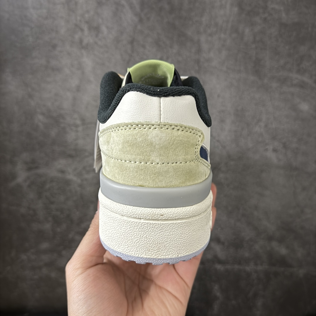 图片[4]-【纯原C版】AD Forum 84 Low OG 低帮百搭潮流休闲运动板鞋 ID6263 全套原纸板楦头开发 市场最新版 头层皮料加持 以复古篮球鞋的外形为基础 采用皮革拼接 简约百搭 更加贴合舒适 中底内侧网格造型起到点睛之笔 外底橡胶 更显复古 尺码：36 36.5 37.5 38 38.5 39 40 40.5 41 42 42.5 43 44 44.5 45-选品中心