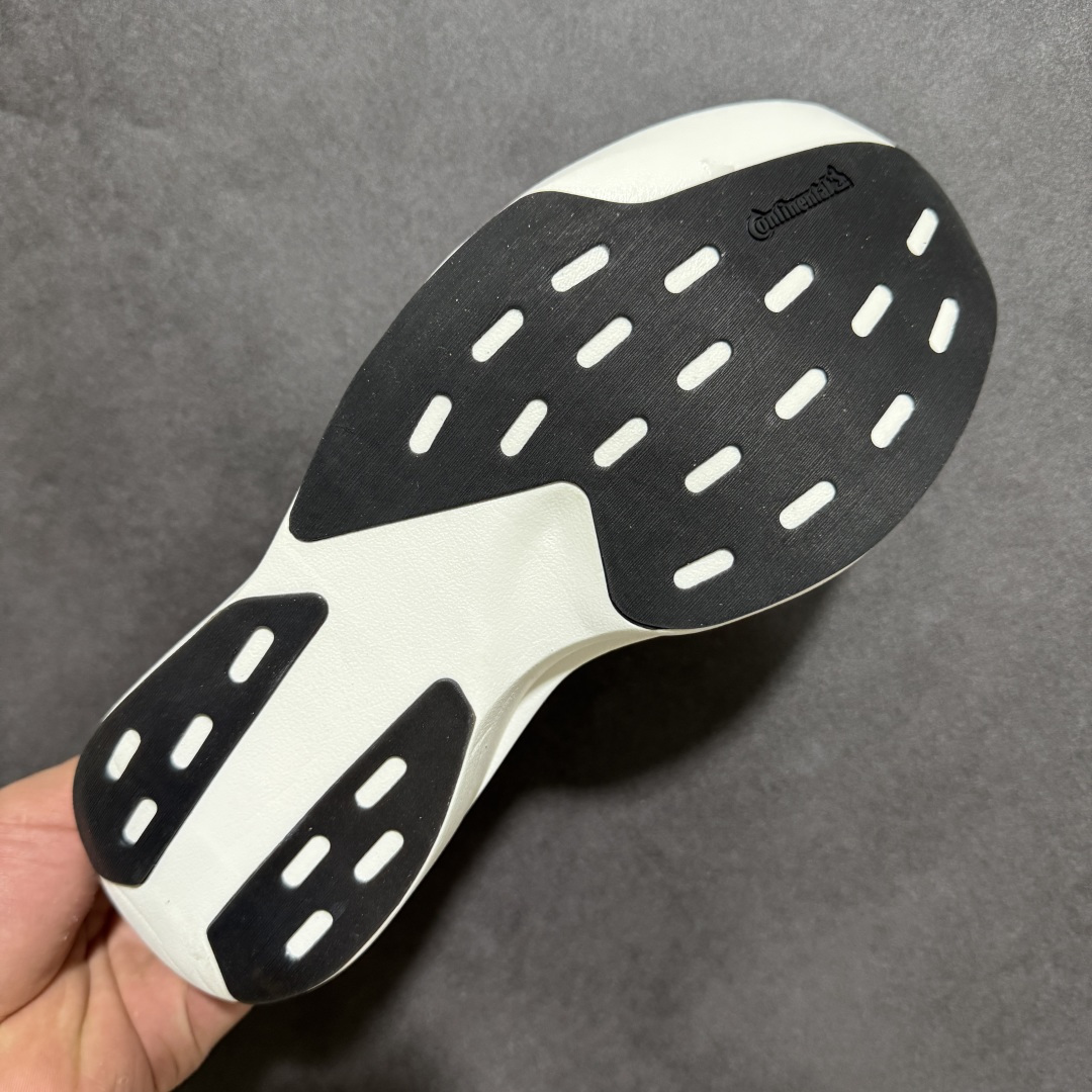 图片[9]-【公司级】阿迪达斯 ADIDAS ADIZERO EVO SL 72 运动舒适防滑耐磨 低帮跑步鞋 内置碳板 阿迪达斯革新力作!「破纪录轻跑鞋」adiZero Adios Pro EVO 极致轻盈的Lightweight Upper设计,带来近乎裸足的舒适体验。中底采用尖端科技，Lightstrike Pro材料经过精细调校，实现卓越缓震与轻量化的完美结合。 货号： CJ5566 尺码： 36-45含半码 编码： XSB220230-选品中心