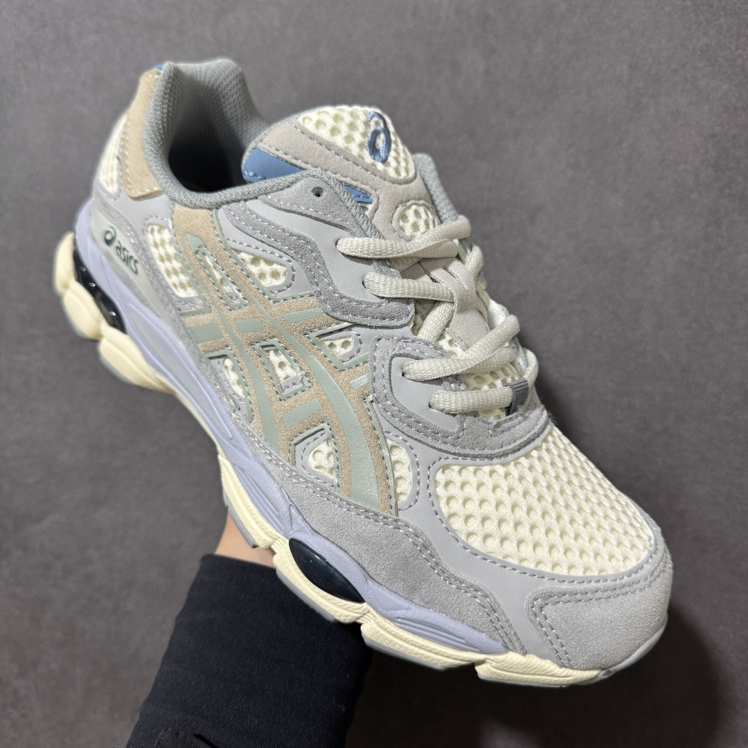 图片[3]-【公司级】AsicsGel-NYC C复古单品 2025年新款 亚瑟士ASICSTIGER 新款休闲鞋 厚底街头运动休闲鞋，ASICS亚瑟士推出全新GEL-NYC，彰显纽约都市活力。这次的新系列融入了多个版本GEL的经典设计风格，广受好评。其设计灵感来源于GEL-NIMBUS 3,GEL-MC PLUS V 和 GEL-CUMULUS 16 这些往日经典鞋款。GEL-NYC使用GEL-CUMULUS 16鞋款的鞋楦设计,展现了独特的现代化美学。鞋底采用了轻质发泡材料,并在后跟和前掌处采用了ASICS亚瑟士核心科技——GEL缓震胶,赋予鞋款强大的缓冲性能,提供了更柔软舒适的穿着体验。而在原有设计的启发之上,此次鞋款采用更贴合当今潮流趋势的材料和创新技术,展现出纽约充满活力的都市精神。 货号：1203A372-600 尺码：36-45-选品中心