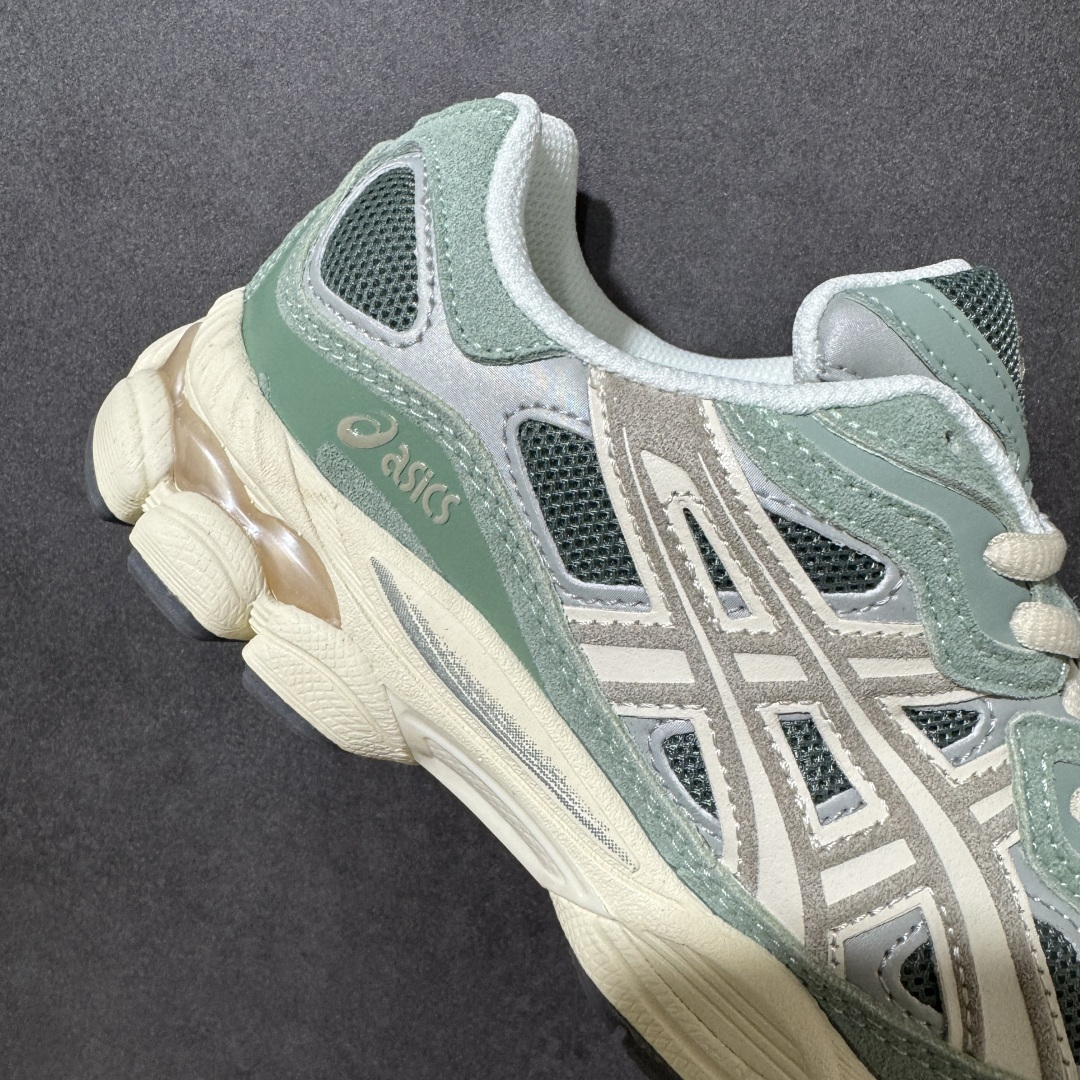 图片[6]-【公司级】AsicsGel-NYC C复古单品 2025年新款 亚瑟士ASICSTIGER 新款休闲鞋 厚底街头运动休闲鞋，ASICS亚瑟士推出全新GEL-NYC，彰显纽约都市活力。这次的新系列融入了多个版本GEL的经典设计风格，广受好评。其设计灵感来源于GEL-NIMBUS 3,GEL-MC PLUS V 和 GEL-CUMULUS 16 这些往日经典鞋款。GEL-NYC使用GEL-CUMULUS 16鞋款的鞋楦设计,展现了独特的现代化美学。鞋底采用了轻质发泡材料,并在后跟和前掌处采用了ASICS亚瑟士核心科技——GEL缓震胶,赋予鞋款强大的缓冲性能,提供了更柔软舒适的穿着体验。而在原有设计的启发之上,此次鞋款采用更贴合当今潮流趋势的材料和创新技术,展现出纽约充满活力的都市精神。 货号：1203A383-302 尺码：36-45-选品中心