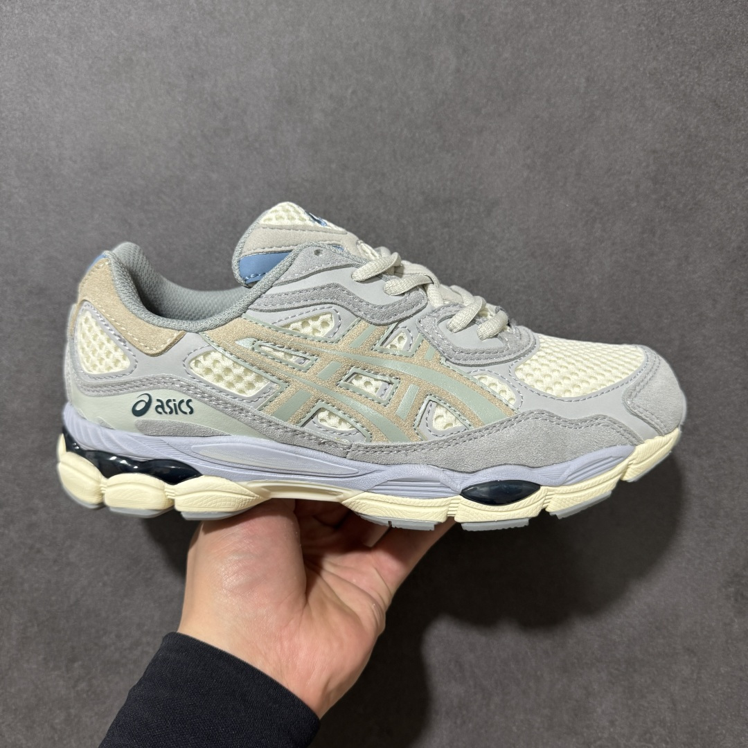 【公司级】AsicsGel-NYC C复古单品 2025年新款 亚瑟士ASICSTIGER 新款休闲鞋 厚底街头运动休闲鞋，ASICS亚瑟士推出全新GEL-NYC，彰显纽约都市活力。这次的新系列融入了多个版本GEL的经典设计风格，广受好评。其设计灵感来源于GEL-NIMBUS 3,GEL-MC PLUS V 和 GEL-CUMULUS 16 这些往日经典鞋款。GEL-NYC使用GEL-CUMULUS 16鞋款的鞋楦设计,展现了独特的现代化美学。鞋底采用了轻质发泡材料,并在后跟和前掌处采用了ASICS亚瑟士核心科技——GEL缓震胶,赋予鞋款强大的缓冲性能,提供了更柔软舒适的穿着体验。而在原有设计的启发之上,此次鞋款采用更贴合当今潮流趋势的材料和创新技术,展现出纽约充满活力的都市精神。 货号：1203A372-600 尺码：36-45-选品中心