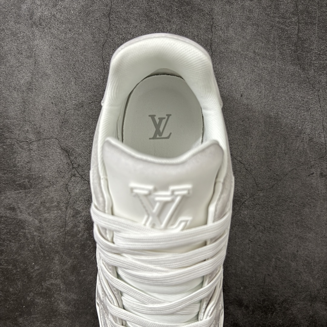 图片[8]-【莞产礼盒版本】LV Louis Vuitton Trainer 限定联名 休闲板鞋 代购级别 ZP级全套包装 原版购入历时近两个月开发打造！ 经典多拼色超好看 原版完美楦型 调试了两个月 鞋面独家订制压纹粒面小牛皮 大底TPU、模具费2w+ 质感媲美原版 垫脚聚米微料加透气英伦网布 细节原版一致 ❗️请注意区分市面通货材料 版型 包装配件 尺码： 35-45-选品中心