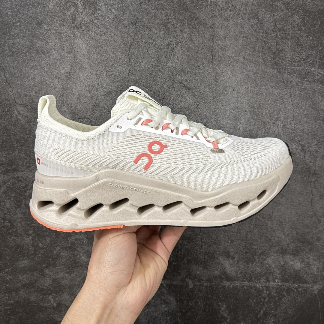 【PZ纯原】昂跑On Cloudsurfer Max CNY 马年限定 纯原版本 特别推荐 做工版型材质非常到位 原数据开发纸版楦型 采用人体工程超薄透气网织布鞋面材质 搭镂空CloudTec®️科技泡棉缓震(4.5cm厘米)加厚中底 外置耐磨防滑橡胶底片 好看好穿 尺码：​36-46含半码出货 ​-选品中心