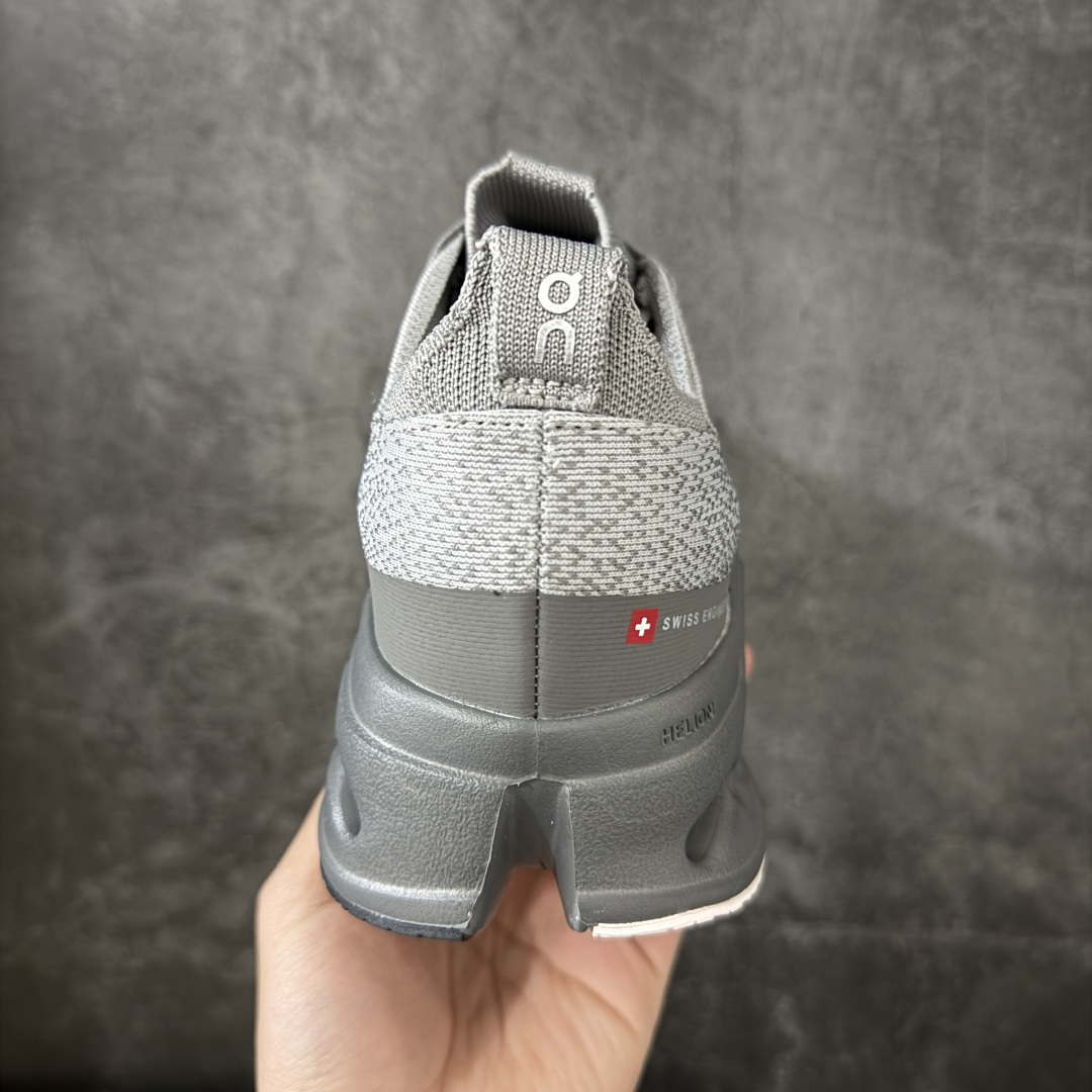 图片[4]-【PZ纯原】昂跑On Cloudsurfer Max CNY 马年限定 纯原版本 特别推荐 做工版型材质非常到位 原数据开发纸版楦型 采用人体工程超薄透气网织布鞋面材质 搭镂空CloudTec®️科技泡棉缓震(4.5cm厘米)加厚中底 外置耐磨防滑橡胶底片 好看好穿 尺码：​36-46含半码出货 ​-选品中心