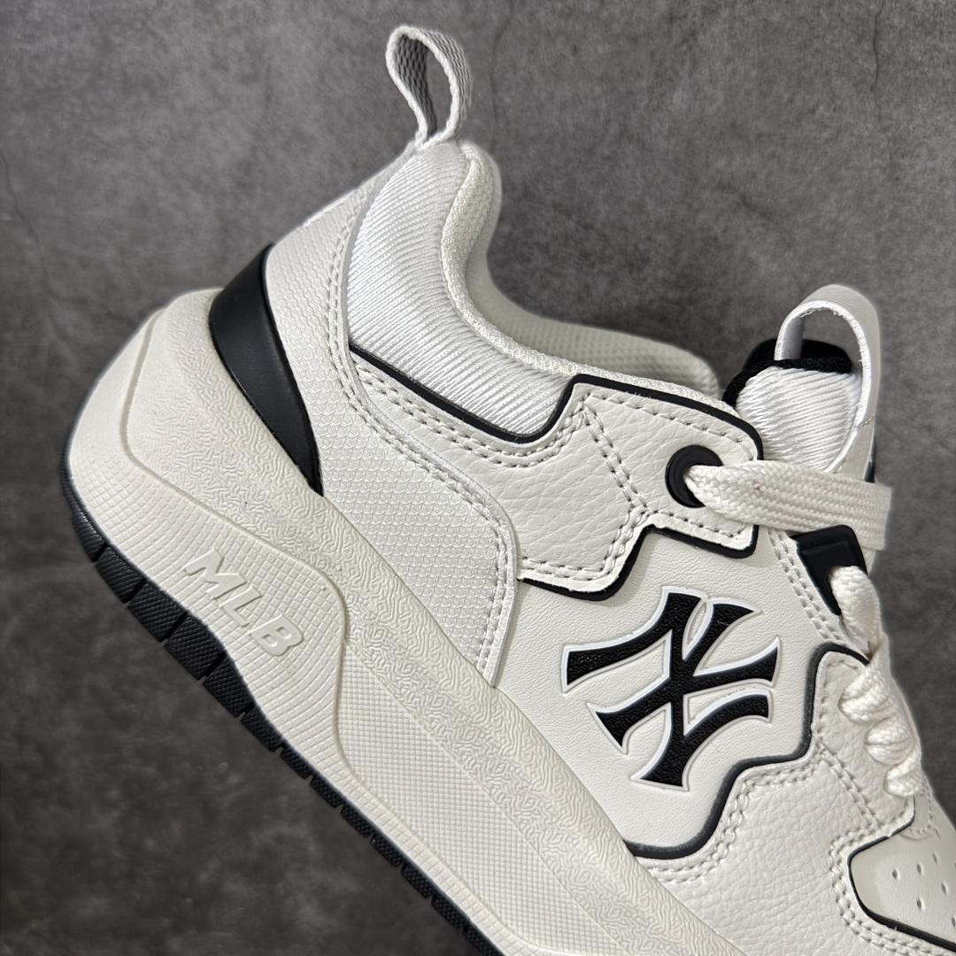 图片[7]-【纯原升级版】韩国洋基队NY大标潮流老爹鞋 MLB小白鞋市面上唯一顶级纯原版本 原材料打造 原楦原档案数据开发版型 完美鞋头弧度/后套收口效果🆚市面文案版本‼️ 原厂立体填充鞋舌海绵 中底注胶孔原数据开发模具大底 原厂转印标 保证不掉字 内增高6cm 原厂1：1模具开发 原厂进口纳米材质 原厂 全套手提袋 原盒雷射防伪标包装 天猫订单品质 官网尺码35-45-选品中心