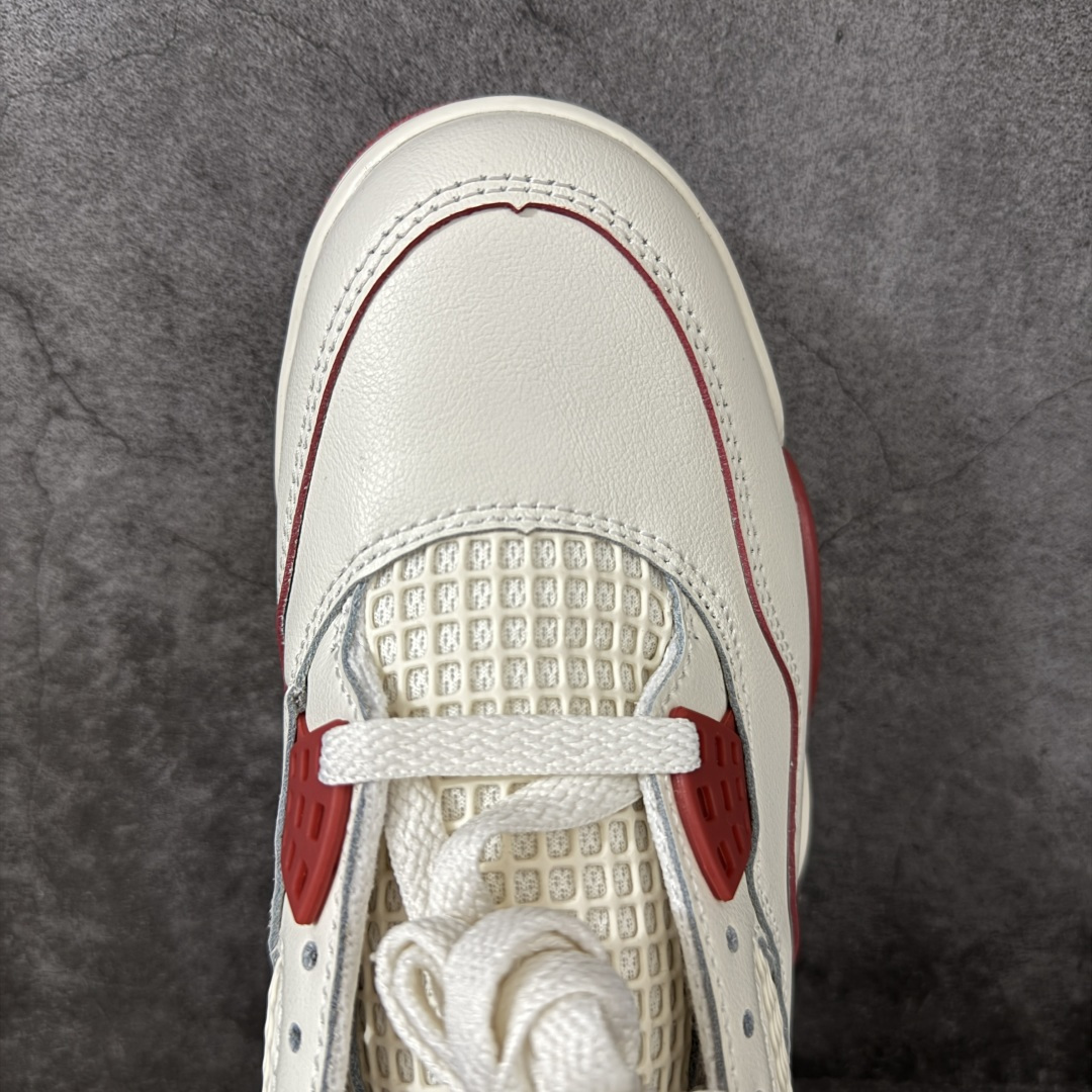 图片[5]-【DT纯原版】Air Jordan 4 Retro \”Valentine\’s Day\” AJ4 乔丹4代红色情人节 货号：HV0823-108 大厂出品 原厂原材料打造 市场天花板级别货品 欢迎对比品鉴‼️ 鞋身整体以米白色皮革为主，搭配米白色的鞋带，让鞋子看起来更有整体感。鞋侧身米白色格网透出米白色内层，鞋舌顶端米白的标签，以红色Jumpman Logoo以及Flight刺绣字样，彰显球鞋身份；鞋带孔部位的TPU装饰采用红色呈现，更具细节感。鞋帮部分和后跟位置的提环使用米白色TPU材质，给鞋身带来更多色彩层次感；最特别的地方还是鞋舌内侧和鞋垫上，加入了口红唇印图案，进一步烘托情人节的甜蜜气氛。后跟及外底Jumpman Loggo均采用红色点缀，中底使用红色妆点，复古米白色橡胶外底的设计，最后以搭载有开窗式Air Sole气垫的中底进行收尾。 货号：HV0823-108 尺码： 40 40.5 41 42 42.5 43 44 44.5 45 46 47.5-选品中心