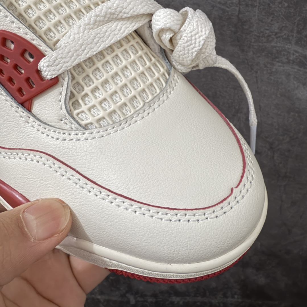 图片[5]-【DT纯原版】Air Jordan 4 Retro \”Valentine\’s Day\” AJ4 乔丹4代红色情人节 货号：HV0823-108 大厂出品 原厂原材料打造 市场天花板级别货品 欢迎对比品鉴‼️ 鞋身整体以米白色皮革为主，搭配米白色的鞋带，让鞋子看起来更有整体感。鞋侧身米白色格网透出米白色内层，鞋舌顶端米白的标签，以红色Jumpman Logoo以及Flight刺绣字样，彰显球鞋身份；鞋带孔部位的TPU装饰采用红色呈现，更具细节感。鞋帮部分和后跟位置的提环使用米白色TPU材质，给鞋身带来更多色彩层次感；最特别的地方还是鞋舌内侧和鞋垫上，加入了口红唇印图案，进一步烘托情人节的甜蜜气氛。后跟及外底Jumpman Loggo均采用红色点缀，中底使用红色妆点，复古米白色橡胶外底的设计，最后以搭载有开窗式Air Sole气垫的中底进行收尾。 货号：HV0823-108 尺码： 40 40.5 41 42 42.5 43 44 44.5 45 46 47.5-选品中心