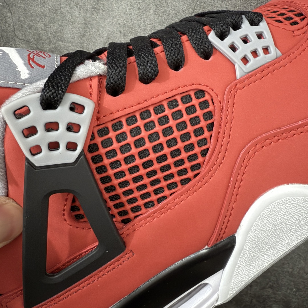 图片[4]-【KZ纯原版】Air Jordan 4 Retro AJ4 2026复刻公牛红黑 FQ8138-600 原汁原味完美呈现四代版型 一比一鞋头弧度高度趴度鞋身弧度 原厂麂皮绒皮料材质 数据细节工艺流程均保持公司一致 细节品控鞋型随意秒杀市面版本 原厂TPU网格鞋带扣 正确内里网布 菱角分明不变形无多余毛边 柔软性质感一致于原鞋 原厂织唛标 原厂飞人电绣工艺 独家绑鞋带手法 印刷中底布 四线拉帮 米色美纹纸贴合固定 进口港宝加持 后跟自然饱满 全鞋荧光划线卡点 追求极致完美 每一双都是工艺品 多重QC质检 超越公司货的品控标准 实实在在的免检产品 尺码：36-48.5-选品中心