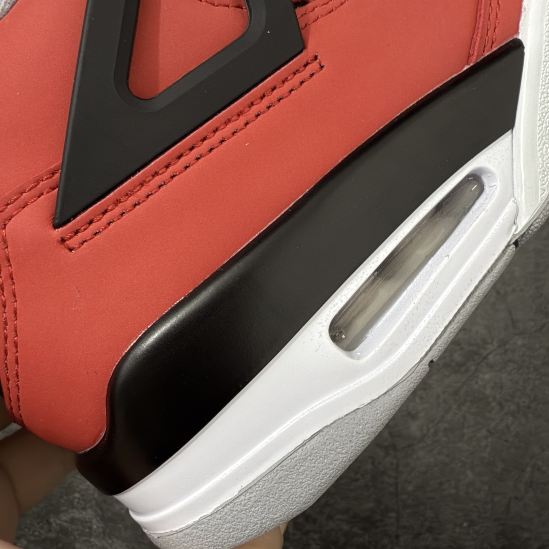 图片[3]-【KZ纯原版】Air Jordan 4 Retro AJ4 2026复刻公牛红黑 FQ8138-600 原汁原味完美呈现四代版型 一比一鞋头弧度高度趴度鞋身弧度 原厂麂皮绒皮料材质 数据细节工艺流程均保持公司一致 细节品控鞋型随意秒杀市面版本 原厂TPU网格鞋带扣 正确内里网布 菱角分明不变形无多余毛边 柔软性质感一致于原鞋 原厂织唛标 原厂飞人电绣工艺 独家绑鞋带手法 印刷中底布 四线拉帮 米色美纹纸贴合固定 进口港宝加持 后跟自然饱满 全鞋荧光划线卡点 追求极致完美 每一双都是工艺品 多重QC质检 超越公司货的品控标准 实实在在的免检产品 尺码：36-48.5-选品中心