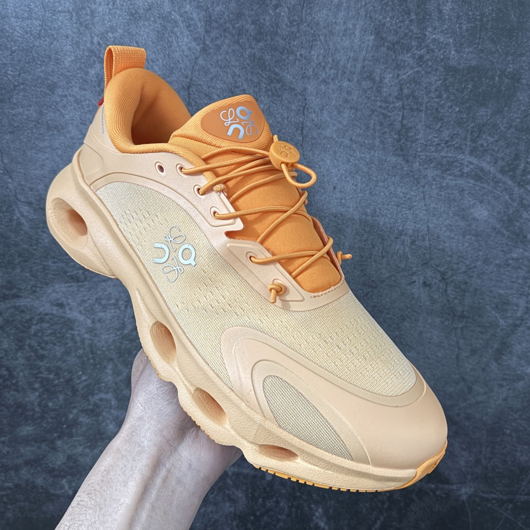 图片[3]-【莞产顶级】LOEWE罗意威 x ON昂跑 联名款 Cloudsolo系列 •原鞋一致橡胶底 原版高弹MD 加爆米花料 •正确后跟小蛮腰 •Logo立体有光泽度 •正确鞋头饱满立体 •鞋舌TPU立体高频 •正确鞋面网布多层厚实材料 •后跟织带高频立体 织带上浆加硬 •正确鞋带头滴胶柔软 •正确鞋垫前薄后厚有弹性（欧奈斯材料，非普通海玻璃） 尺码：36 36.5 37 37.5 38 38.5 39 40 40.5 41 42 42.5 43 44 44.5 45 46（真半码）-选品中心