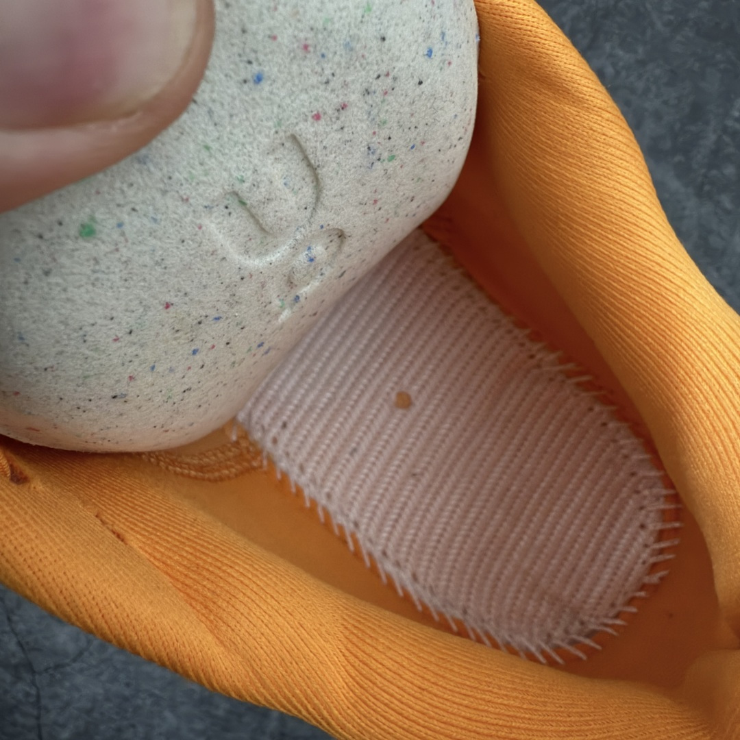 图片[8]-【莞产顶级】LOEWE罗意威 x ON昂跑 联名款 Cloudsolo系列 •原鞋一致橡胶底 原版高弹MD 加爆米花料 •正确后跟小蛮腰 •Logo立体有光泽度 •正确鞋头饱满立体 •鞋舌TPU立体高频 •正确鞋面网布多层厚实材料 •后跟织带高频立体 织带上浆加硬 •正确鞋带头滴胶柔软 •正确鞋垫前薄后厚有弹性（欧奈斯材料，非普通海玻璃） 尺码：36 36.5 37 37.5 38 38.5 39 40 40.5 41 42 42.5 43 44 44.5 45 46（真半码）-选品中心