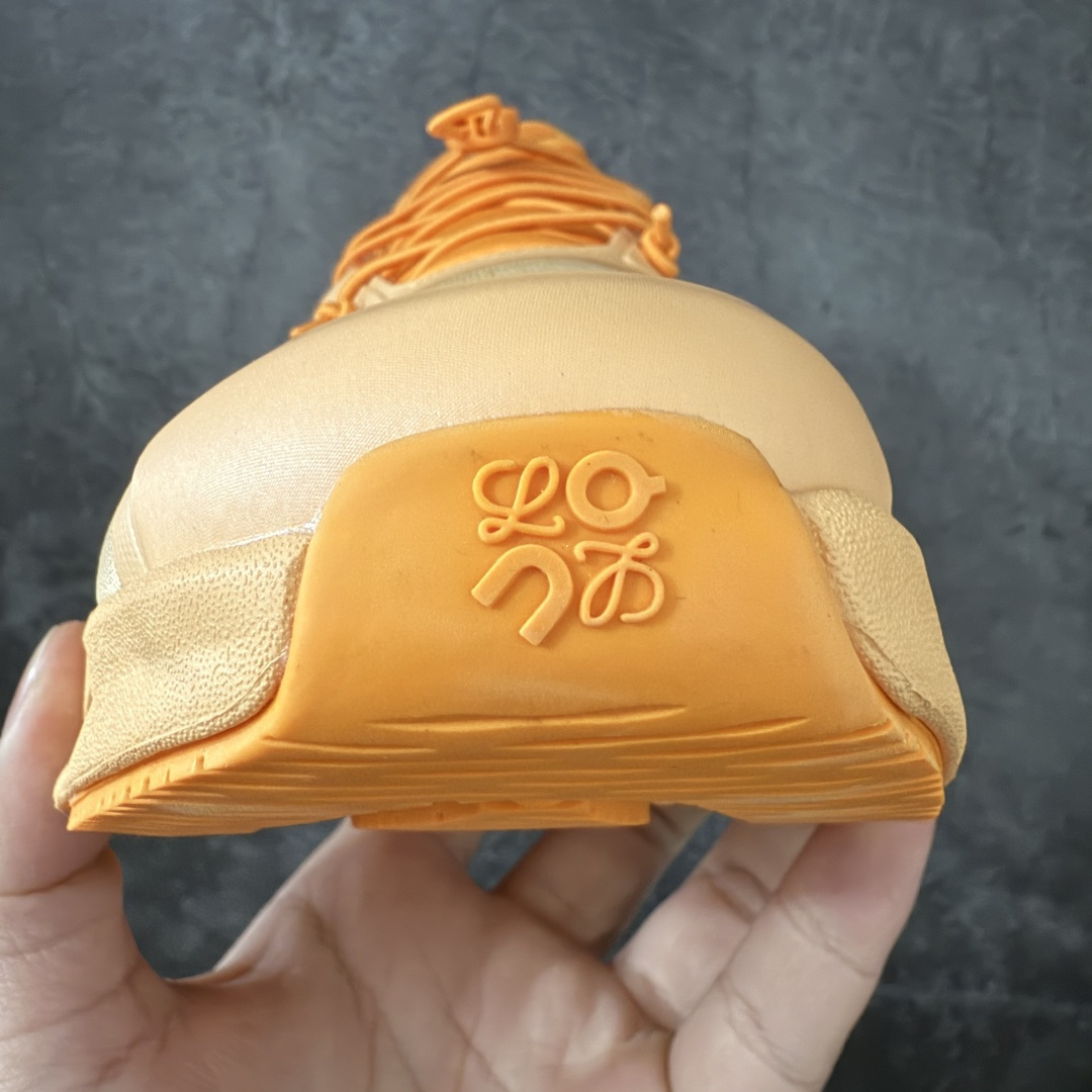图片[9]-【莞产顶级】LOEWE罗意威 x ON昂跑 联名款 Cloudsolo系列 •原鞋一致橡胶底 原版高弹MD 加爆米花料 •正确后跟小蛮腰 •Logo立体有光泽度 •正确鞋头饱满立体 •鞋舌TPU立体高频 •正确鞋面网布多层厚实材料 •后跟织带高频立体 织带上浆加硬 •正确鞋带头滴胶柔软 •正确鞋垫前薄后厚有弹性（欧奈斯材料，非普通海玻璃） 尺码：36 36.5 37 37.5 38 38.5 39 40 40.5 41 42 42.5 43 44 44.5 45 46（真半码）-选品中心