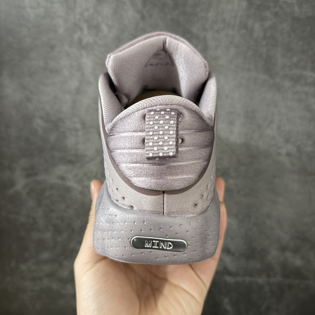 图片[4]-【公司级】NK Mind 002 黑科技足底按摩舒适贴合训练鞋 HQ4310-200 该系列首作 Mind 001 从神经科学中汲取灵感，打造出一款不仅外观独特，更能为穿着者带来别样感知体验的球鞋，此次新作将继续延续此核心方向。历时十年打磨的 Mind 系列，承载着 Nike 对未来鞋款的愿景呈现。系列中的每双鞋，外底均由 22 个独立泡沫结节构成，旨在模拟赤足般的体验。这些结节通过与足底感官感受器的相互作用，从而促进人体的自然步态。 尺码：36 36.5 37.5 38 38.5 39 40 40.5 41 42 42.5 43 44 44.5 45-选品中心