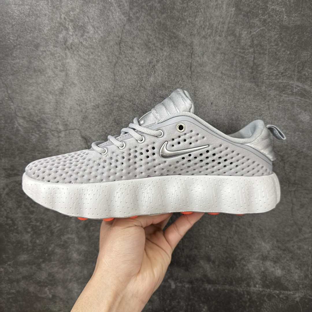 图片[2]-【公司级】NK Mind 002 黑科技足底按摩舒适贴合训练鞋 HQ4308-003 该系列首作 Mind 001 从神经科学中汲取灵感，打造出一款不仅外观独特，更能为穿着者带来别样感知体验的球鞋，此次新作将继续延续此核心方向。历时十年打磨的 Mind 系列，承载着 Nike 对未来鞋款的愿景呈现。系列中的每双鞋，外底均由 22 个独立泡沫结节构成，旨在模拟赤足般的体验。这些结节通过与足底感官感受器的相互作用，从而促进人体的自然步态。 尺码：36 36.5 37.5 38 38.5 39 40 40.5 41 42 42.5 43 44 44.5 45-选品中心