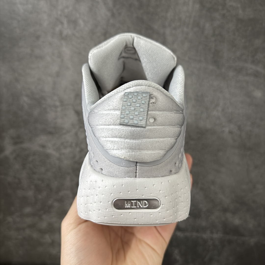 图片[4]-【公司级】NK Mind 002 黑科技足底按摩舒适贴合训练鞋 HQ4308-003 该系列首作 Mind 001 从神经科学中汲取灵感，打造出一款不仅外观独特，更能为穿着者带来别样感知体验的球鞋，此次新作将继续延续此核心方向。历时十年打磨的 Mind 系列，承载着 Nike 对未来鞋款的愿景呈现。系列中的每双鞋，外底均由 22 个独立泡沫结节构成，旨在模拟赤足般的体验。这些结节通过与足底感官感受器的相互作用，从而促进人体的自然步态。 尺码：36 36.5 37.5 38 38.5 39 40 40.5 41 42 42.5 43 44 44.5 45-选品中心