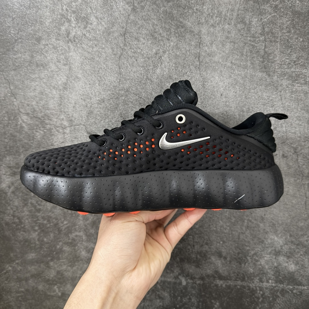 图片[2]-【公司级】NK Mind 002 黑科技足底按摩舒适贴合训练鞋 HQ4308-001 该系列首作 Mind 001 从神经科学中汲取灵感，打造出一款不仅外观独特，更能为穿着者带来别样感知体验的球鞋，此次新作将继续延续此核心方向。历时十年打磨的 Mind 系列，承载着 Nike 对未来鞋款的愿景呈现。系列中的每双鞋，外底均由 22 个独立泡沫结节构成，旨在模拟赤足般的体验。这些结节通过与足底感官感受器的相互作用，从而促进人体的自然步态。 尺码：36 36.5 37.5 38 38.5 39 40 40.5 41 42 42.5 43 44 44.5 45-选品中心