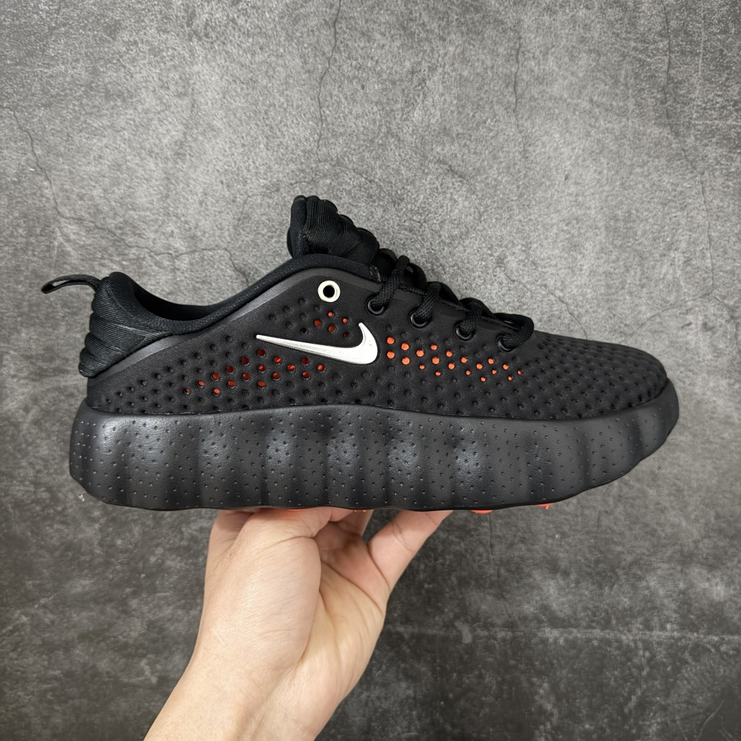 【公司级】NK Mind 002 黑科技足底按摩舒适贴合训练鞋 HQ4308-001 该系列首作 Mind 001 从神经科学中汲取灵感，打造出一款不仅外观独特，更能为穿着者带来别样感知体验的球鞋，此次新作将继续延续此核心方向。历时十年打磨的 Mind 系列，承载着 Nike 对未来鞋款的愿景呈现。系列中的每双鞋，外底均由 22 个独立泡沫结节构成，旨在模拟赤足般的体验。这些结节通过与足底感官感受器的相互作用，从而促进人体的自然步态。 尺码：36 36.5 37.5 38 38.5 39 40 40.5 41 42 42.5 43 44 44.5 45-选品中心