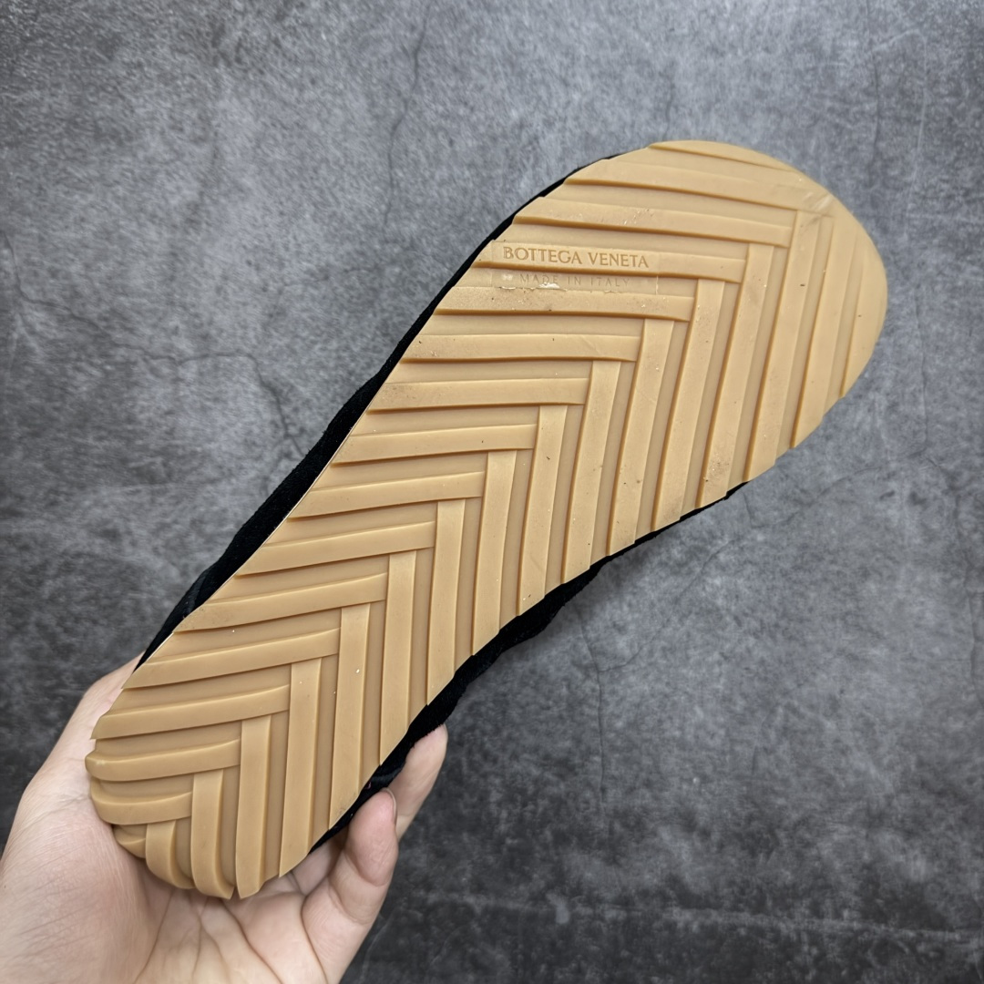 图片[9]-【莞产纯原】Bottega Veneta BV 2026ss最新IVULCAN系列休闲运动鞋德训鞋 顶级版本🔝原版购入开发做货👍🏻 BV summer创意总监Matthieu Blazy秀场同款，帆布与反绒牛皮的拼接鞋面＋BV规则小圆头设计，真的不要太有设计感，简约设计，四季都能穿！脚感贼舒服💘 面料：原版进口高密度帆布+高丝光牛反绒 内里：进口羊皮 大底：原版开模大底 尺码：35/40（40定做不退不换）-选品中心