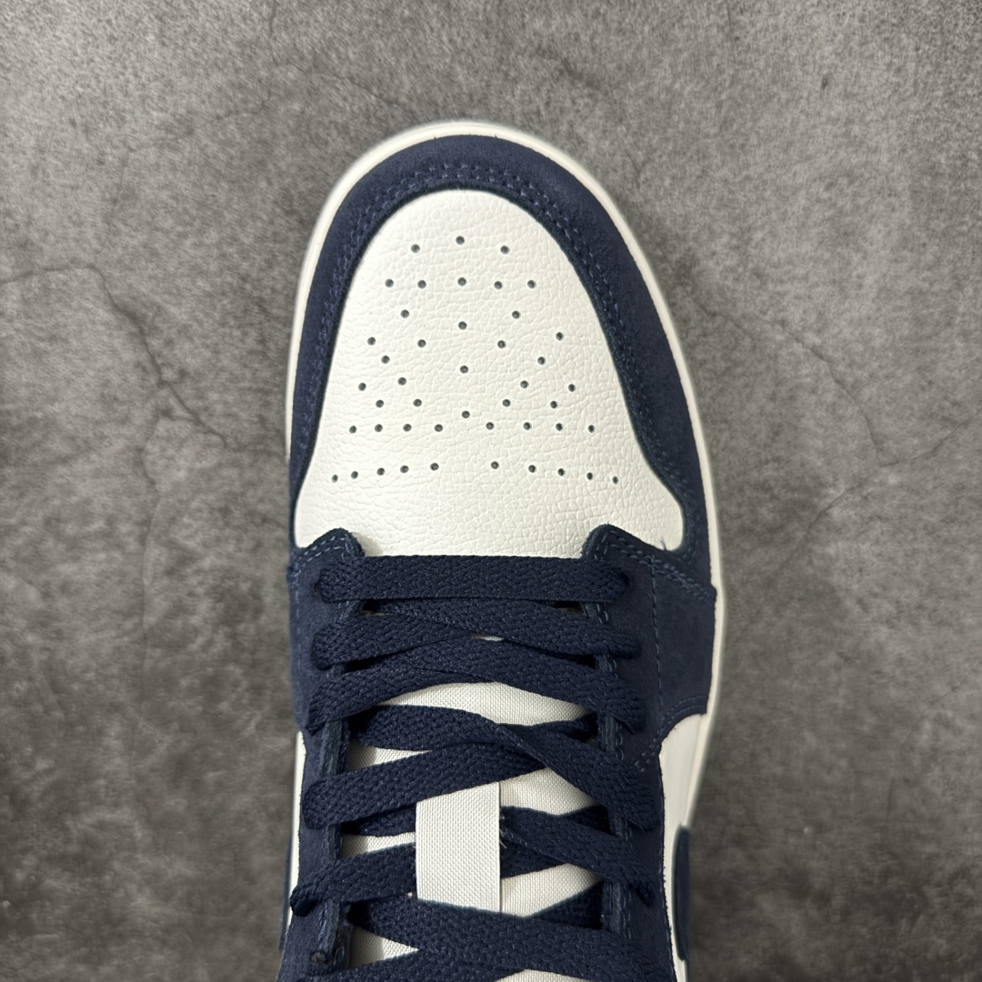 图片[5]-【DT纯原】Air Jordan 1 AJ1 乔一 低帮复古篮球鞋 男女同款 蓝白色 IO7448-400  市面中低帮最具代表性版本没有之一 口碑大厂出品 品控大底版型不断改良更新 全套原纸板楦头开发 确保原汁原味 完美呈现版型 完美零毛边处理 原厂内置全掌气垫 价格定位良心 平台专用代工流水线出品 一眼公司既视感 拿到手的一瞬间就与众不同 碾压市面所有版本 全部原鞋开发 每一个配色都会采购原鞋确认细节 打破市面看图做货无好货之说 尺码：35.5-46-选品中心