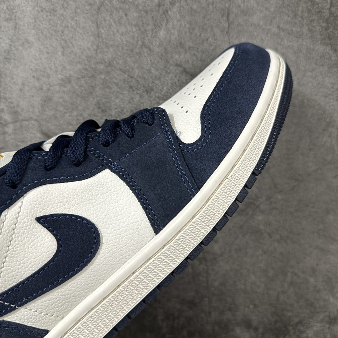 图片[6]-【DT纯原】Air Jordan 1 AJ1 乔一 低帮复古篮球鞋 男女同款 蓝白色 IO7448-400  市面中低帮最具代表性版本没有之一 口碑大厂出品 品控大底版型不断改良更新 全套原纸板楦头开发 确保原汁原味 完美呈现版型 完美零毛边处理 原厂内置全掌气垫 价格定位良心 平台专用代工流水线出品 一眼公司既视感 拿到手的一瞬间就与众不同 碾压市面所有版本 全部原鞋开发 每一个配色都会采购原鞋确认细节 打破市面看图做货无好货之说 尺码：35.5-46-选品中心