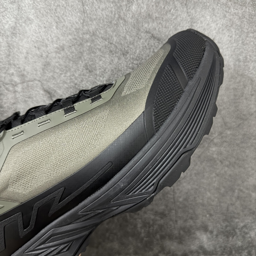 图片[6]-【纯原版】可隆KOLON SPORT Move Alpha 舒适柔软 防水支撑轻便回弹 低帮 徒步鞋 黑绿色 脚感软到像踩云朵☁️—鞋面柔软贴合脚型，走石子路也不硌脚；防滑V黄金大底纹路深似锯齿，泥地、陡坡都稳稳拿捏，下雨天也不怕打滑。黑色耐脏又百搭，日常穿去上班是低调质感，进山徒步是可靠装备，从城市到山野，一双鞋承包所有 “出走计划” 尺码：39-45-选品中心