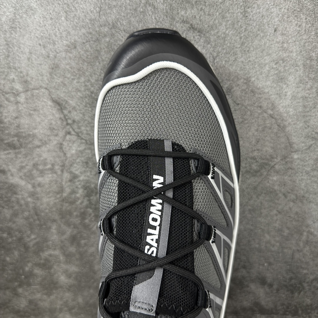 图片[5]-【纯原版】 Salomon XT-6 萨洛蒙复古潮流户外机能登山跑鞋478590 纯原外贸平台特供订单 耗时半年巨作 全套原纸板楦头开发 原厂特供网布配套加持 确保原汁原味 完美呈现版型 原档数据独家私模五层组合大底 原装Ortholite轻量化鞋垫 中底布带钢印编号 原厂TPU锁扣 进口港宝加持 后跟自然饱满 还原公司包裹性 鞋面以“锯齿”状的包裹系统呈现 在基色底之下加入了各种色点缀 将公司的最新技术和时尚前卫的造型融入耐用的长跑款式中 鞋面由 TPU 薄膜制成 并焊接在高耐磨网眼上 使其既时尚又坚固 由 ACS底盘支撑 可增强稳定性和支撑力 以及由橡胶凸耳 Contragrip外底覆盖的 EVA 缓冲中底 旨在应对崎岖的地形 鞋舌上的彩色Salomon 标签、Quicklace 系统以及鞋头、鞋舌和鞋跟上的附加品牌使细节更加完美 让穿着者可以轻松驾驭户外与通勤下的任何运动生活场景 无缝鞋身户外随意纵横 颜值与脚感兼备 出街通勤 绝对非常吸睛 你值得拥有 尺码：36 36.5 37.5 38 38.5 39 40 40.5 41 42 42.5 43 44 44.5 45-选品中心